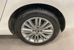 Valkoinen Citroën C4 2015 kuva 13.