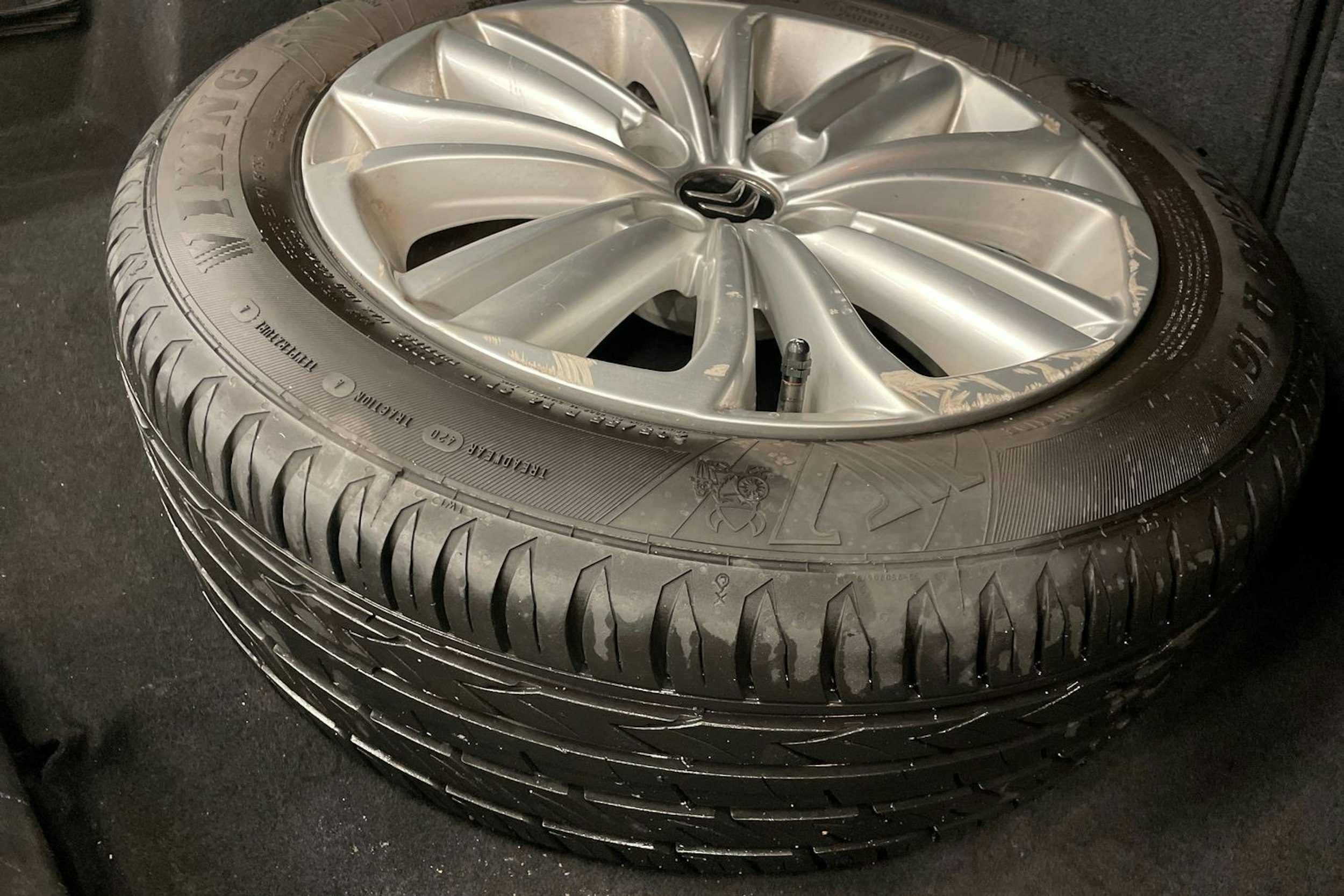 Valkoinen Citroën C4 2015 kuva 14.