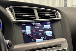 valkoinen Citroën C4 2017 kuva 18.