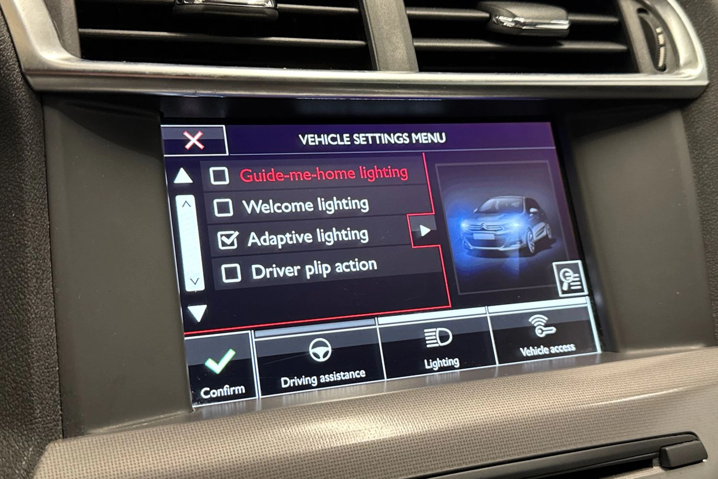 valkoinen Citroën C4 2017 kuva 21.