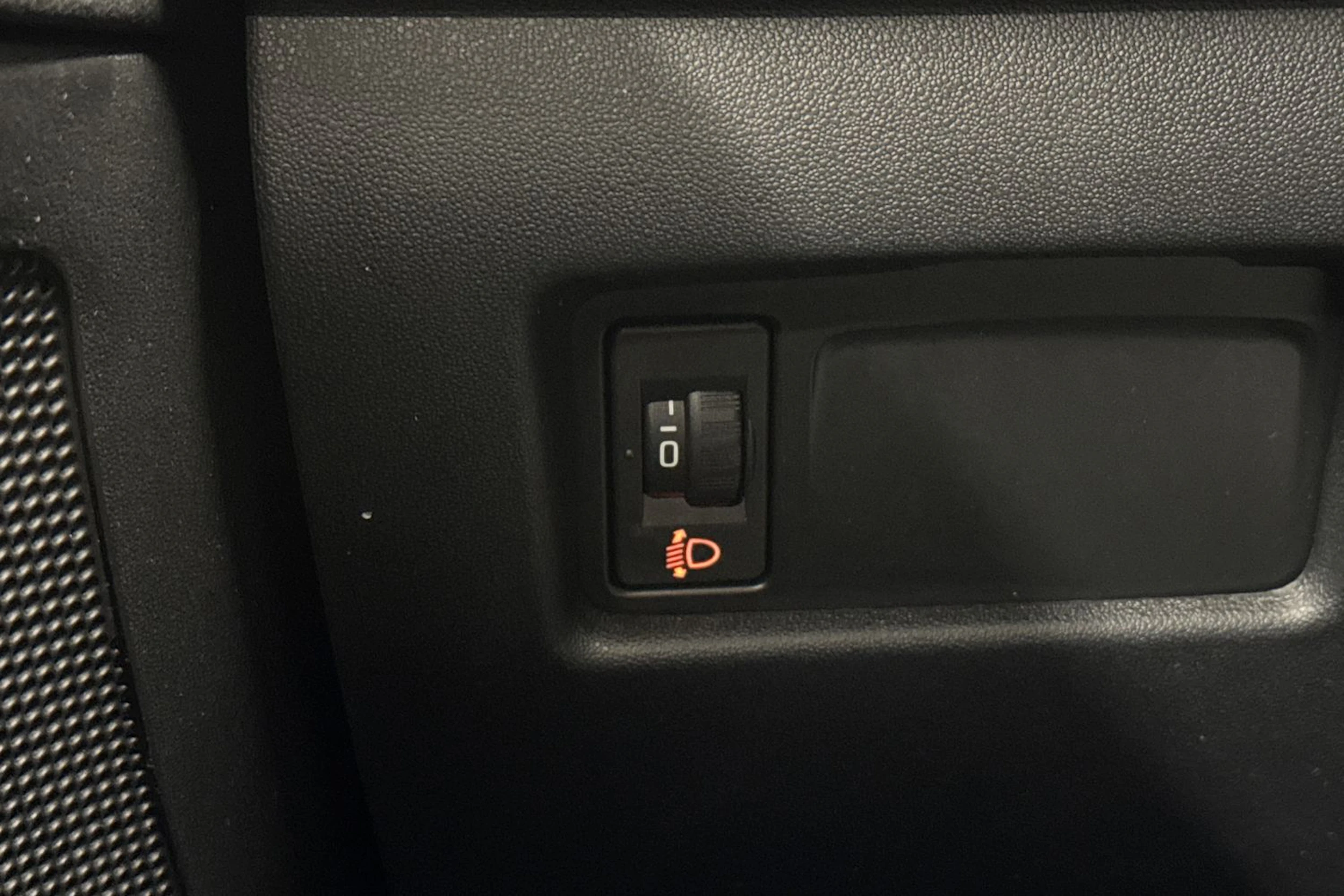 valkoinen Citroën C4 2017 kuva 24.