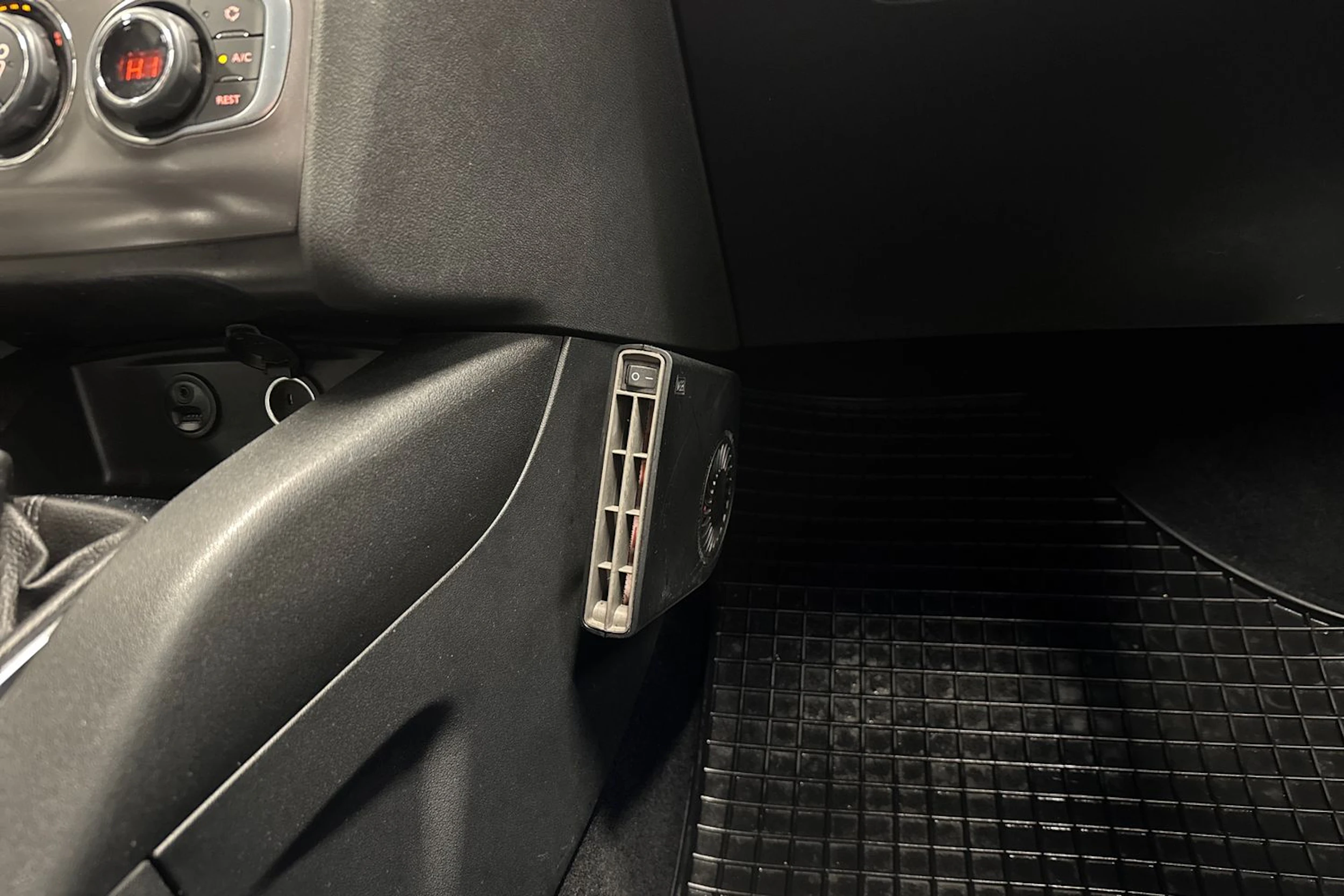 valkoinen Citroën C4 2017 kuva 26.