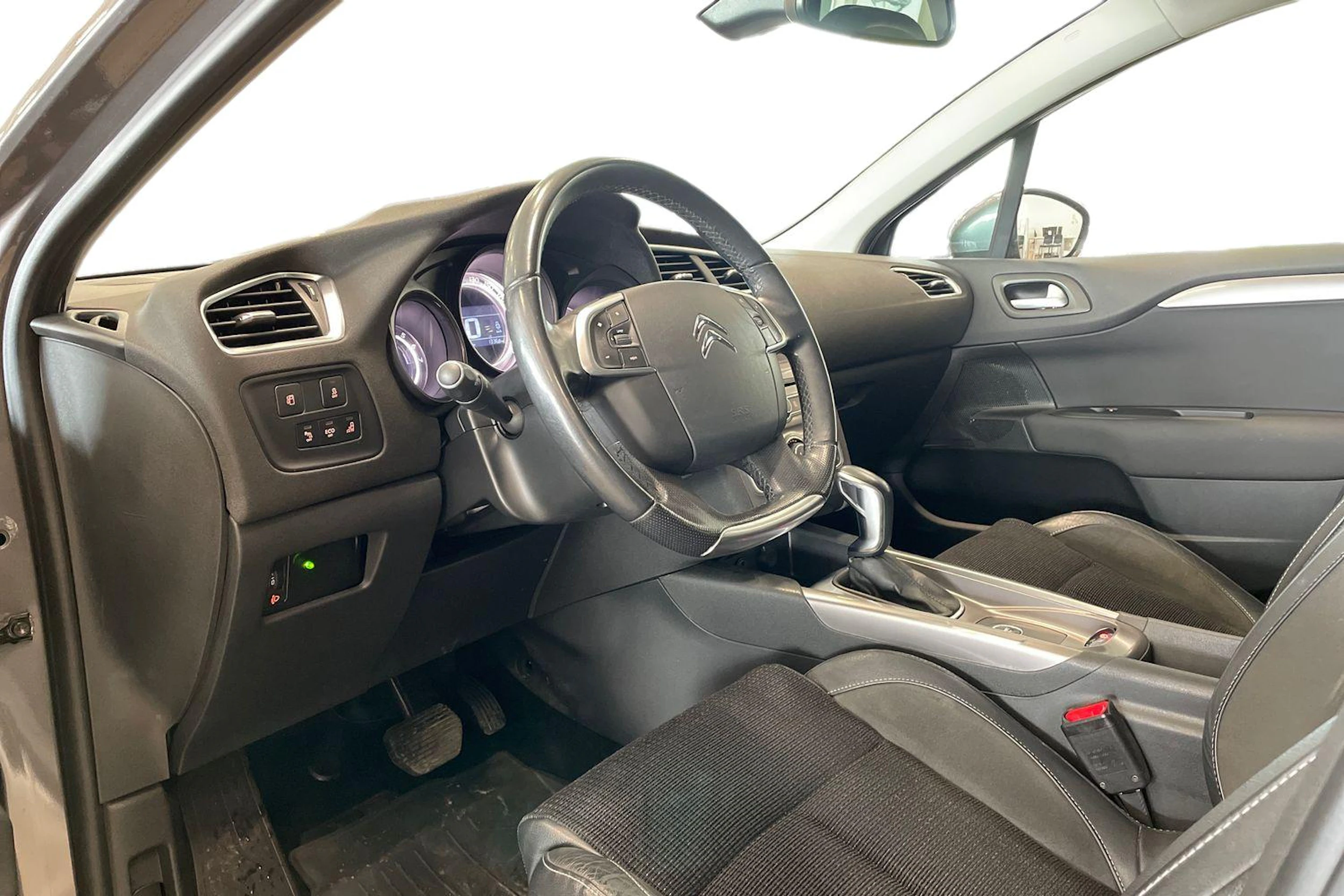 harmaa Citroën C4 2017 kuva 6.