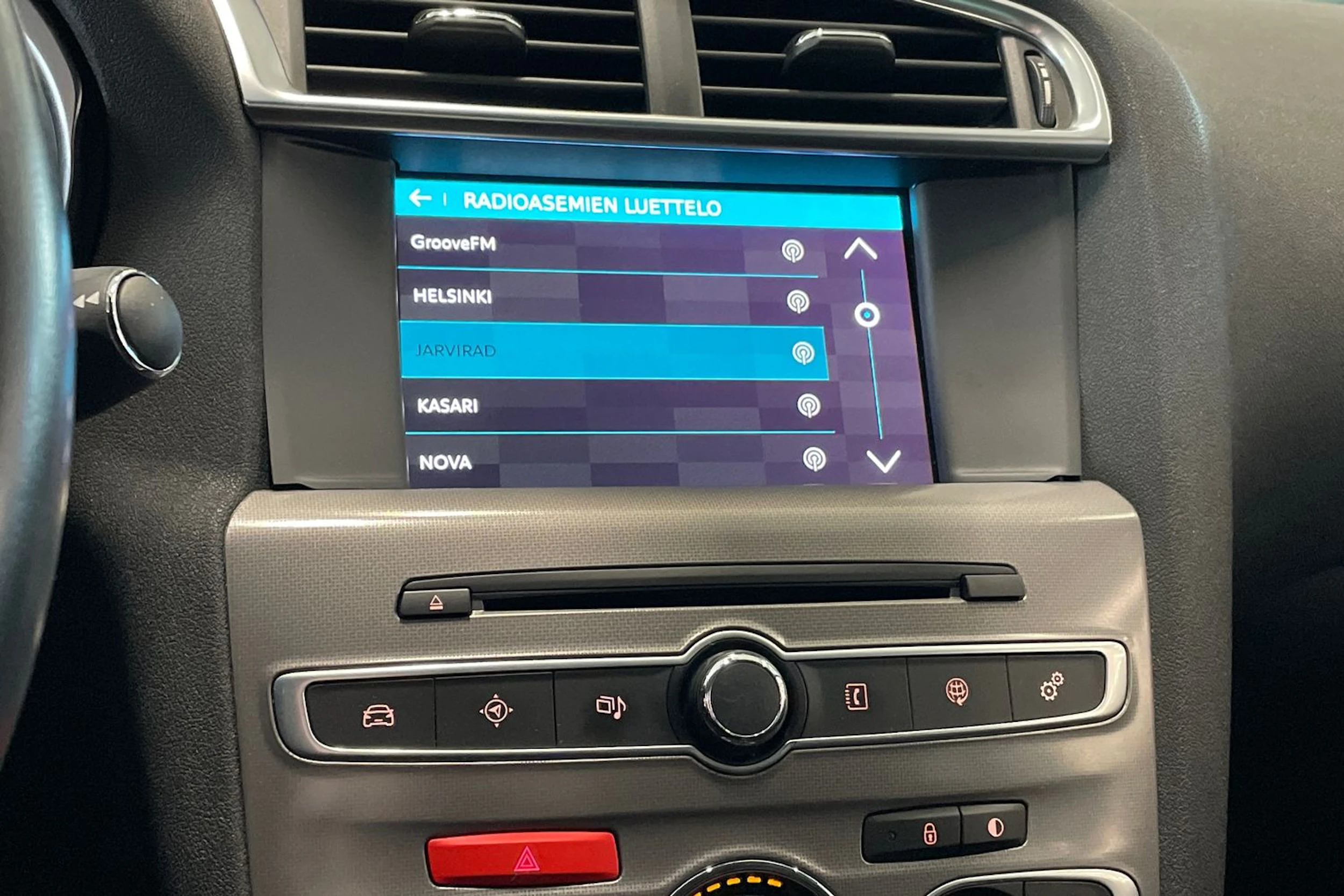 harmaa Citroën C4 2017 kuva 17.