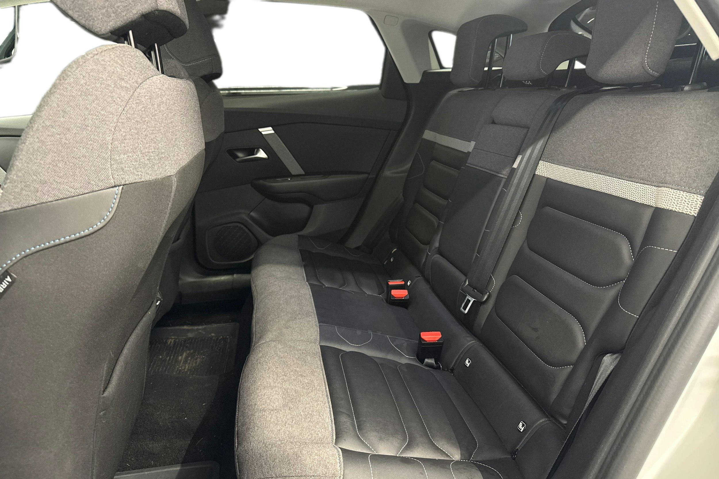 valkoinen Citroën C4 2022 kuva 10.