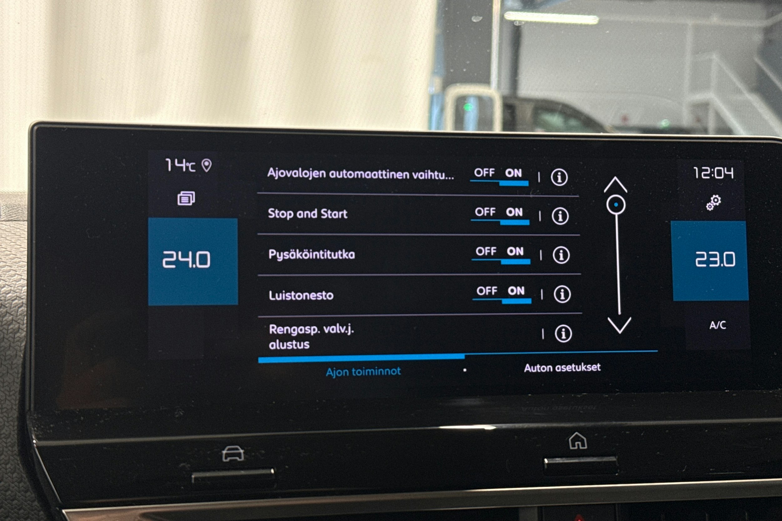 valkoinen Citroën C4 2022 kuva 19.