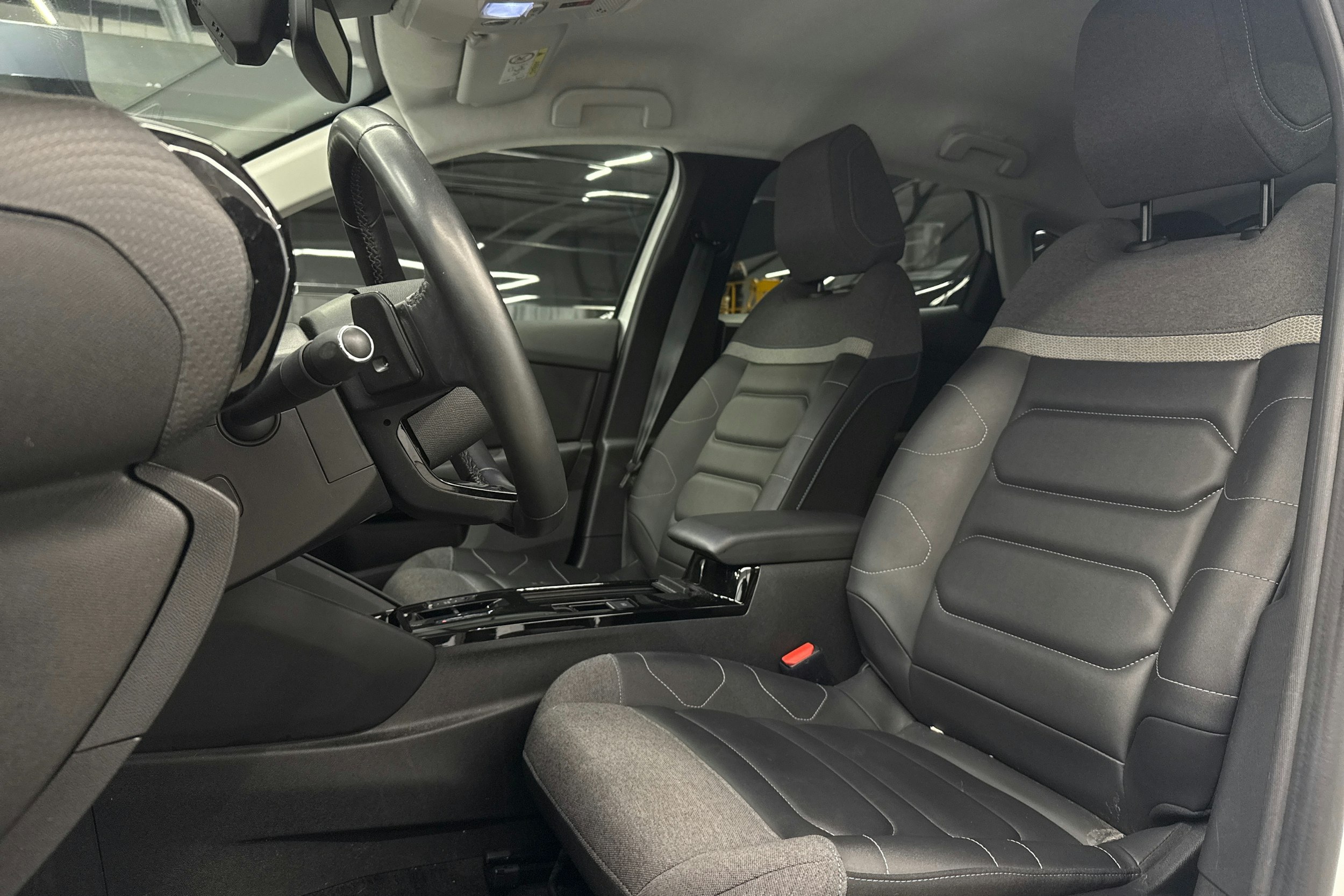 valkoinen Citroën C4 2022 kuva 26.