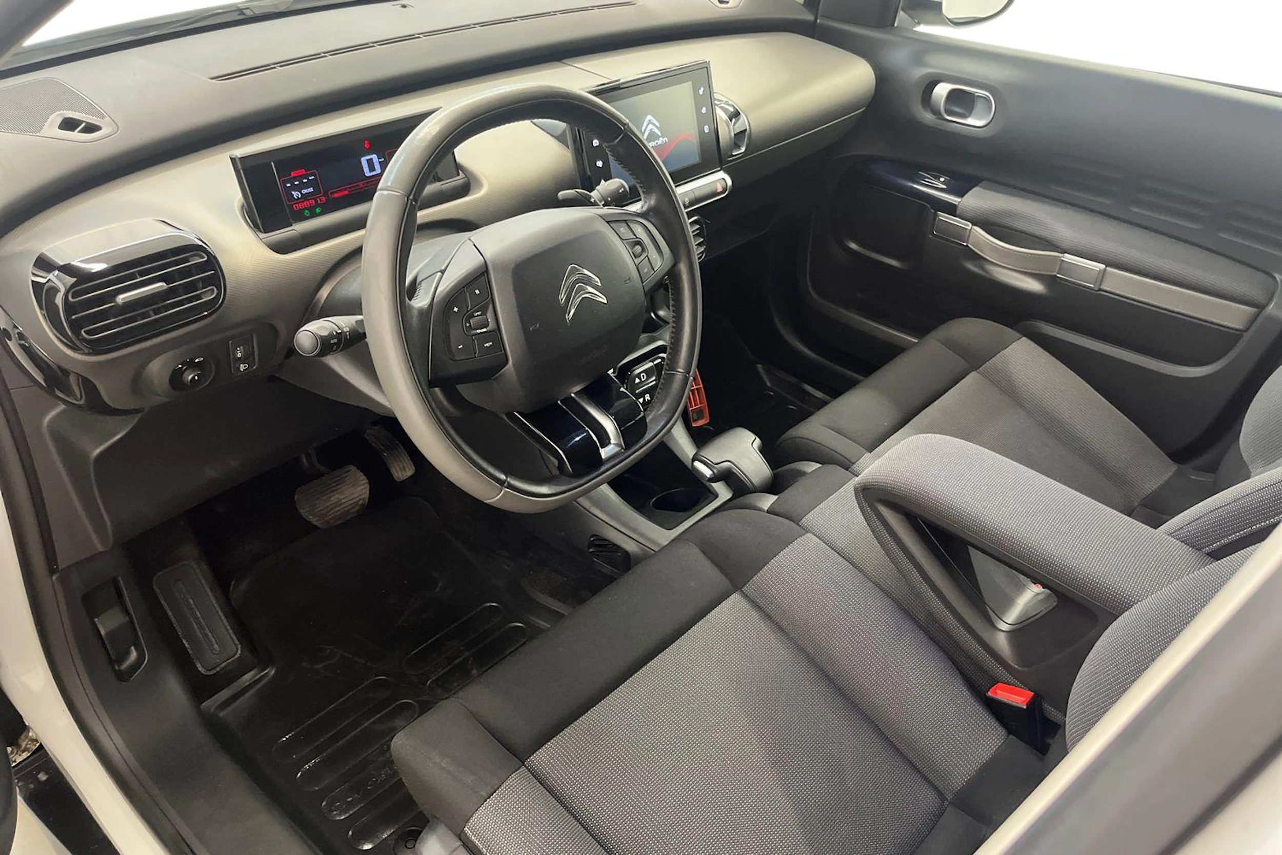 valkoinen Citroën C4 Cactus 2015 kuva 6.