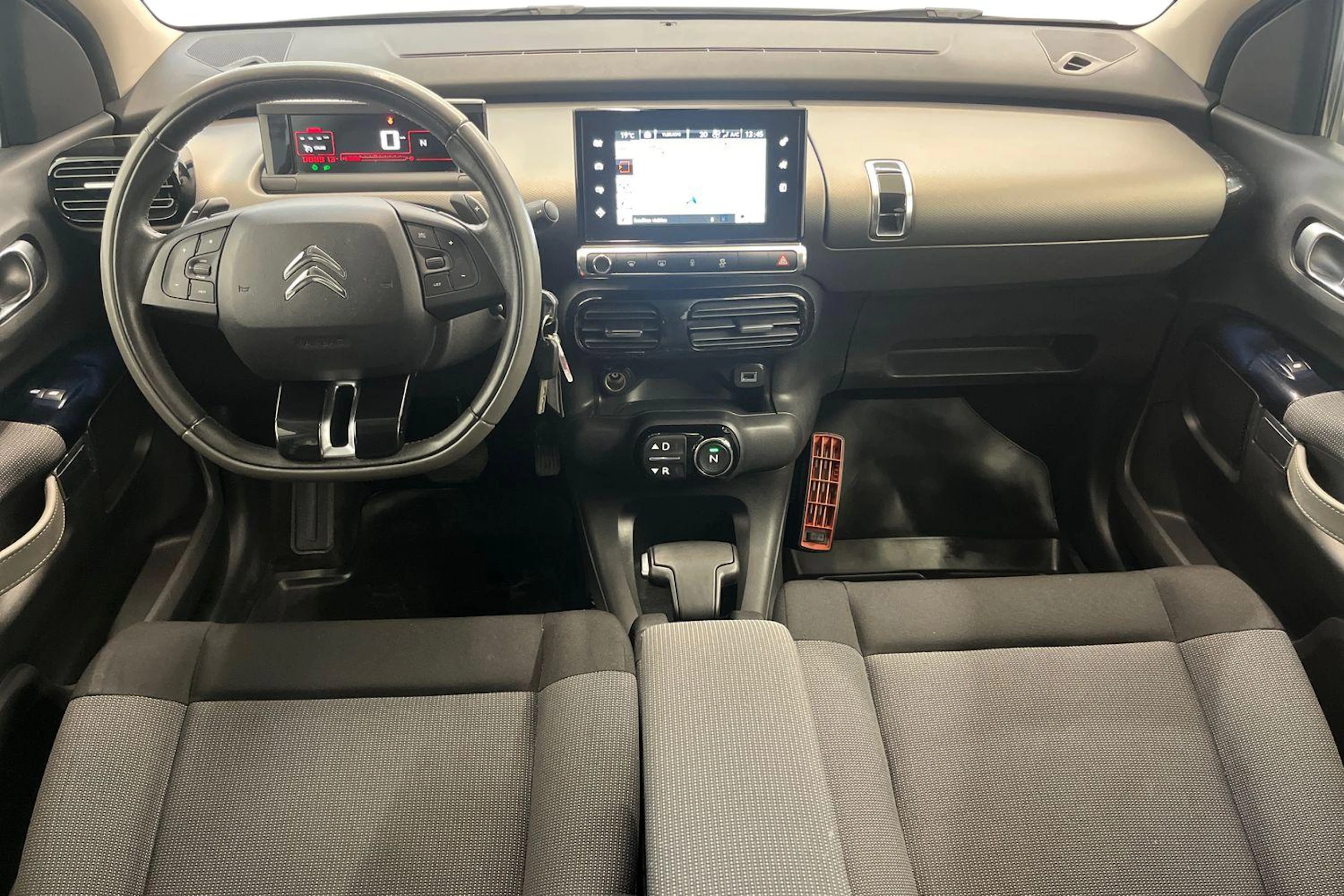 valkoinen Citroën C4 Cactus 2015 kuva 7.