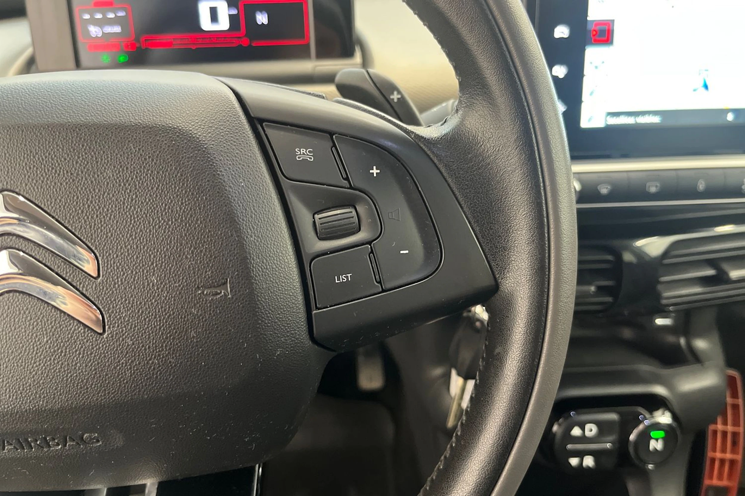 valkoinen Citroën C4 Cactus 2015 kuva 14.