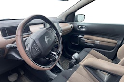 harmaa Citroën C4 Cactus 2016 kuva 3.