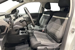 Valkoinen Citroën C4 Cactus 2018 kuva 11.