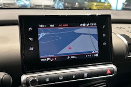 Valkoinen Citroën C4 Cactus 2018 kuva 21.