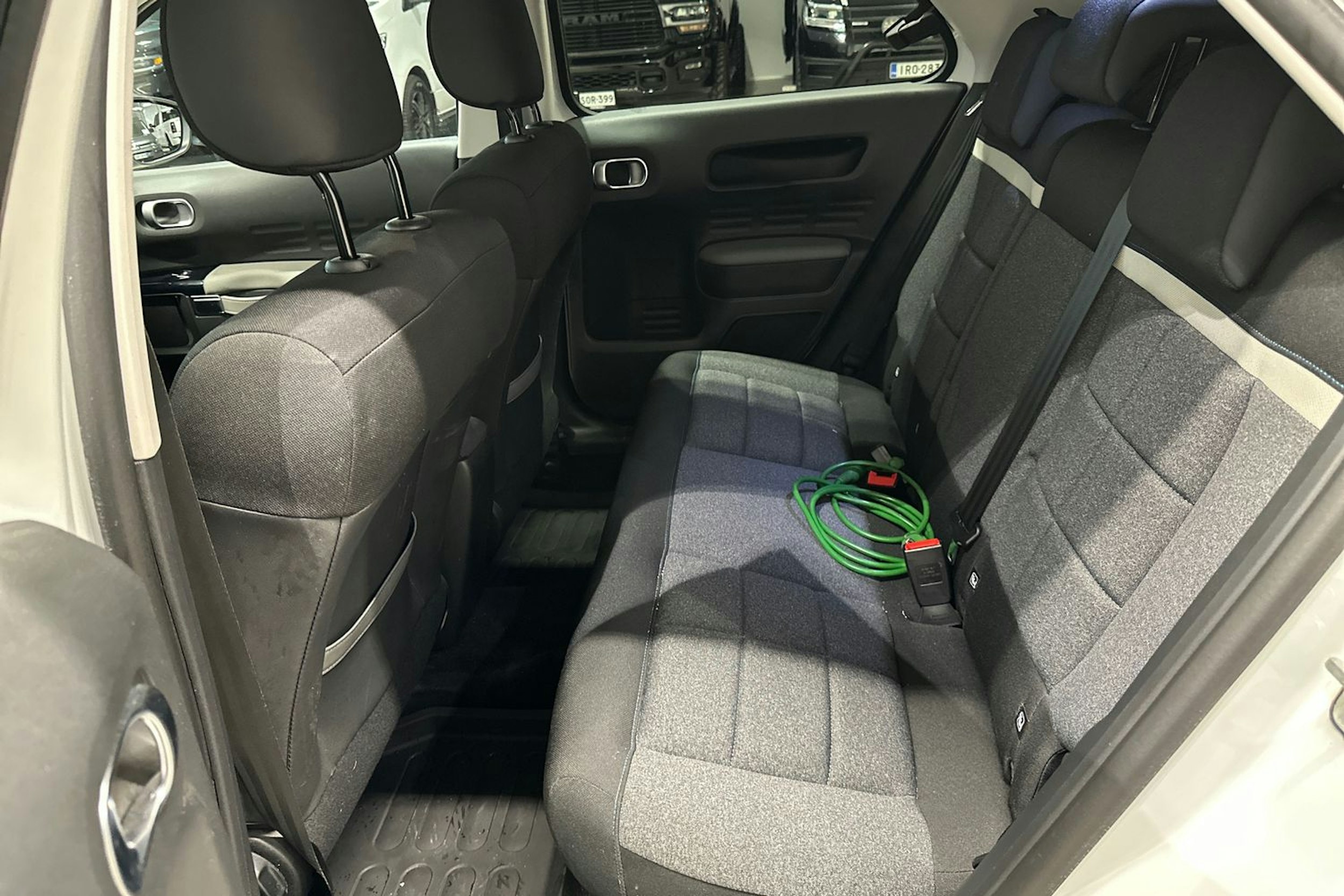 Valkoinen Citroën C4 Cactus 2018 kuva 26.