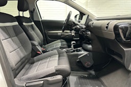 Valkoinen Citroën C4 Cactus 2018 kuva 27.