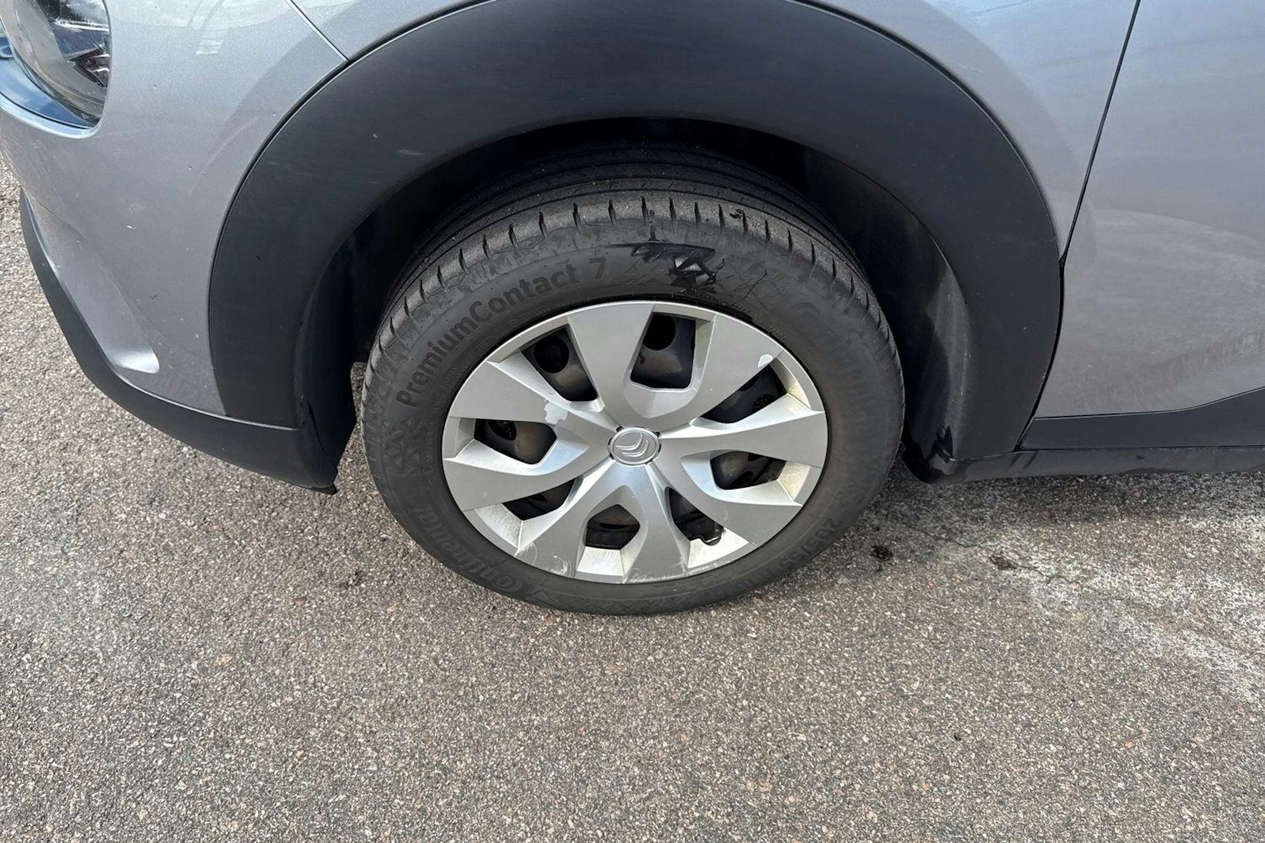 Harmaa Citroën C4 Cactus 2019 kuva 10.