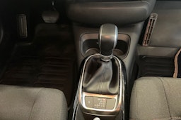 Valkoinen Citroën C4 Cactus 2019 kuva 17.