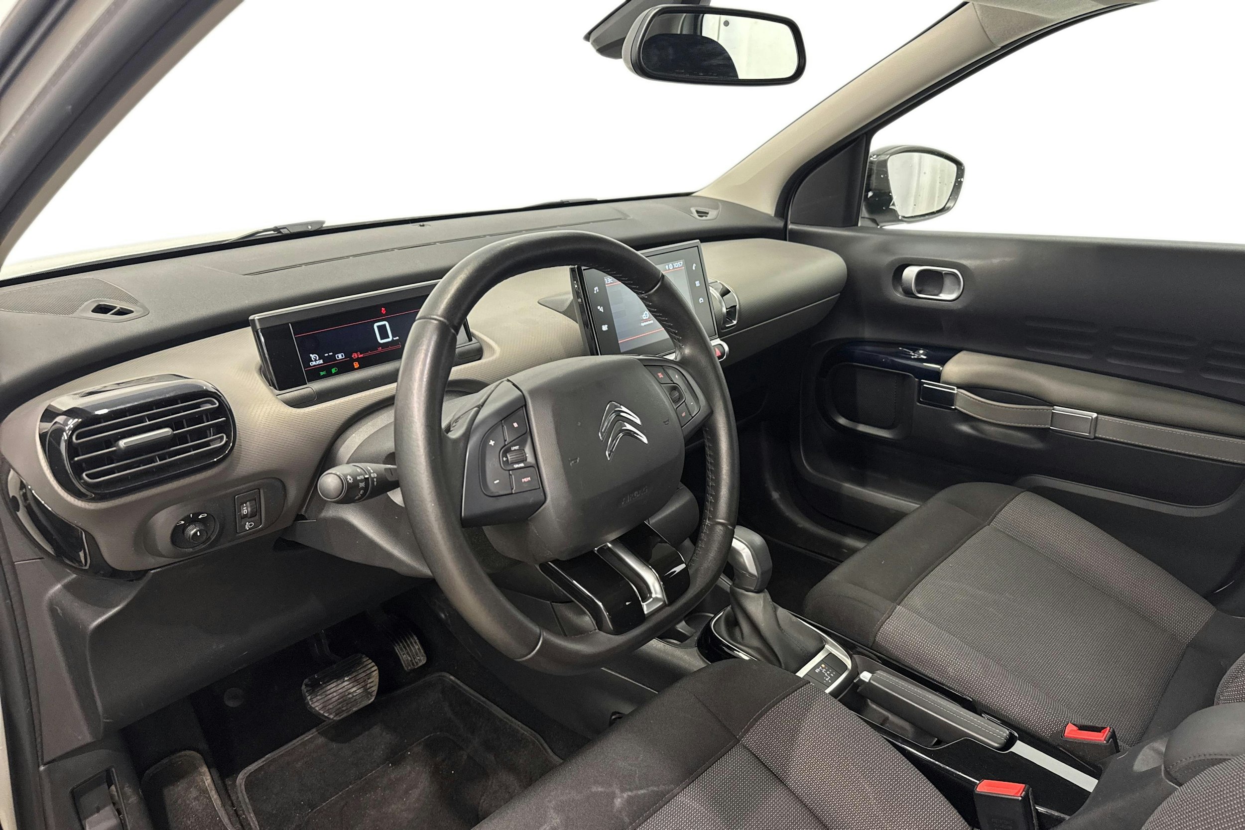 valkoinen Citroën C4 Cactus 2020 kuva 6.