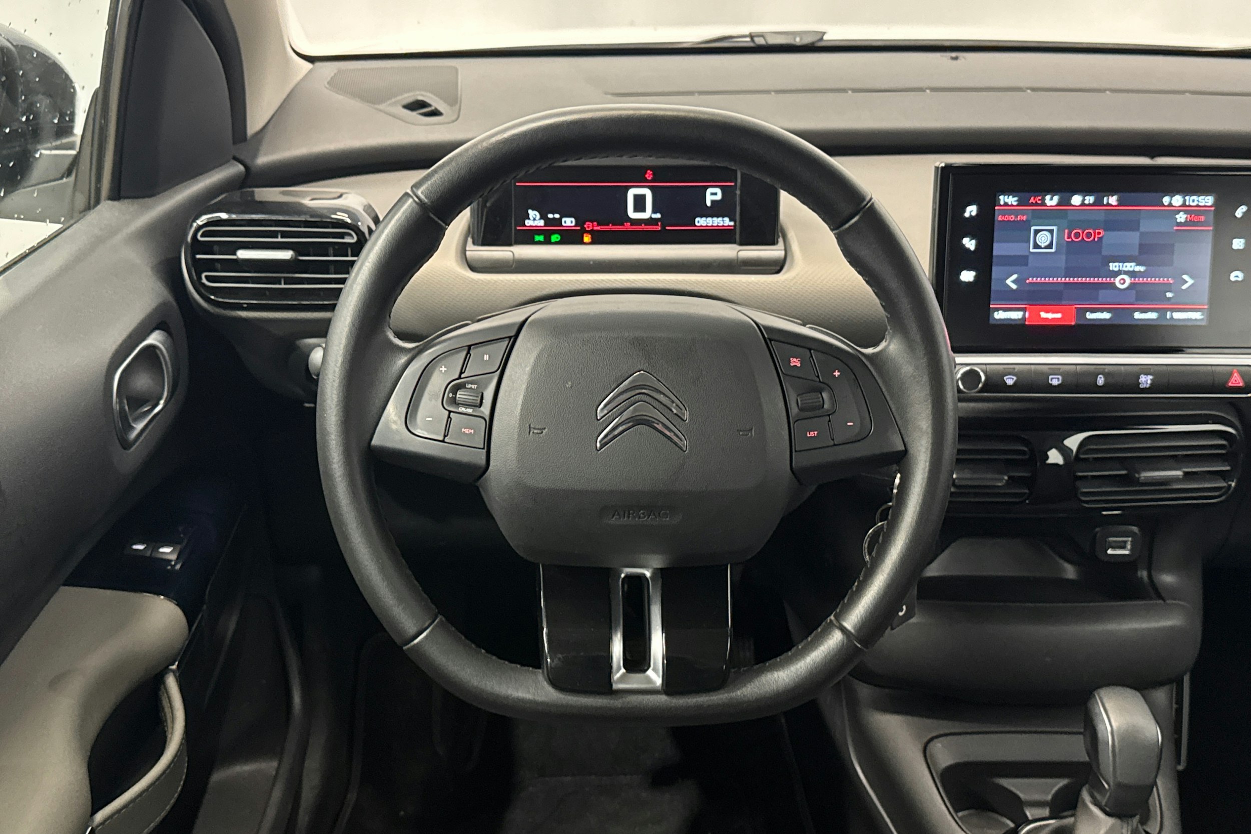 valkoinen Citroën C4 Cactus 2020 kuva 12.