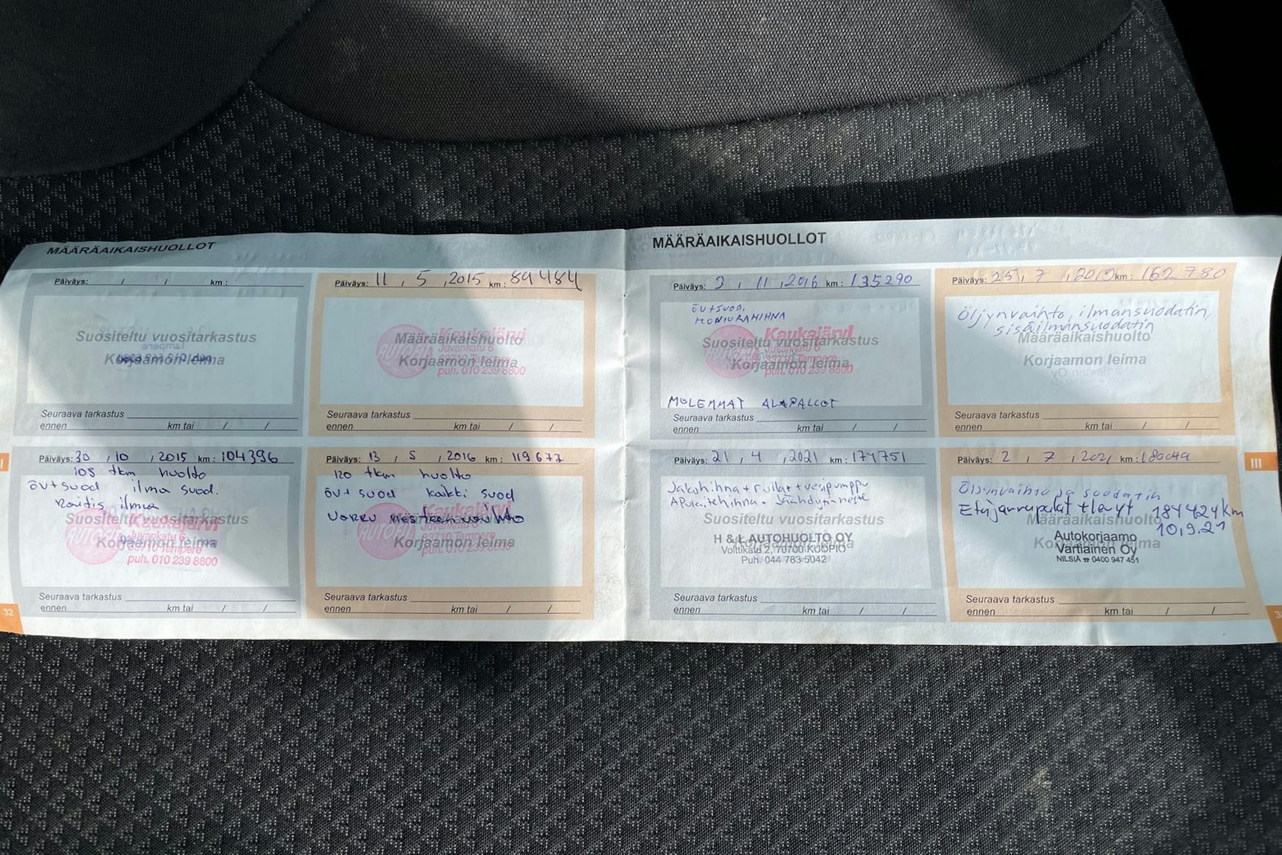 Musta Citroën C4 Picasso 2011 kuva 18.
