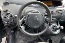 Musta Citroën C4 Picasso 2011 kuva 28.