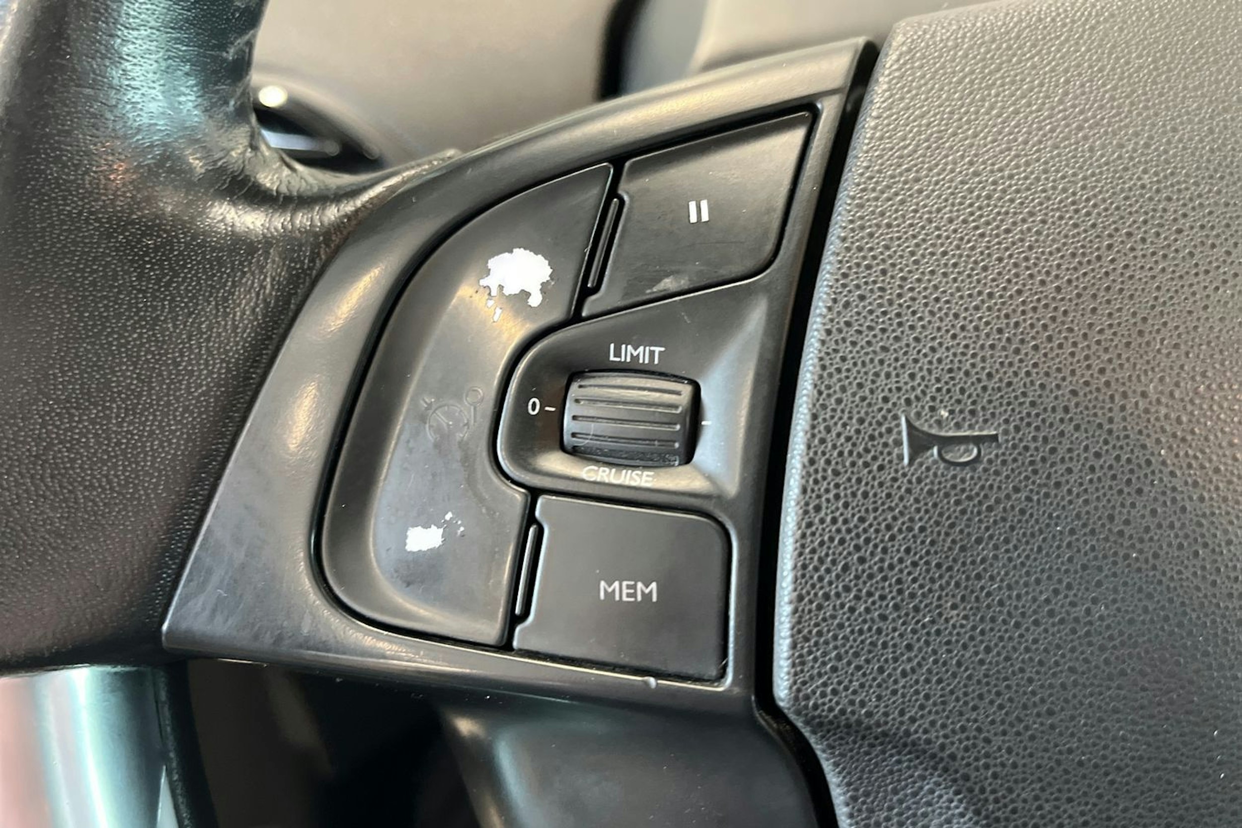harmaa Citroën C4 Picasso 2013 kuva 23.