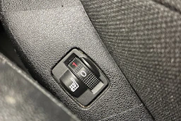 Valkoinen Citroën C4 Picasso 2017 kuva 20.