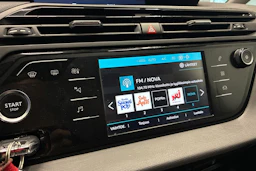 Valkoinen Citroën C4 Picasso 2017 kuva 21.