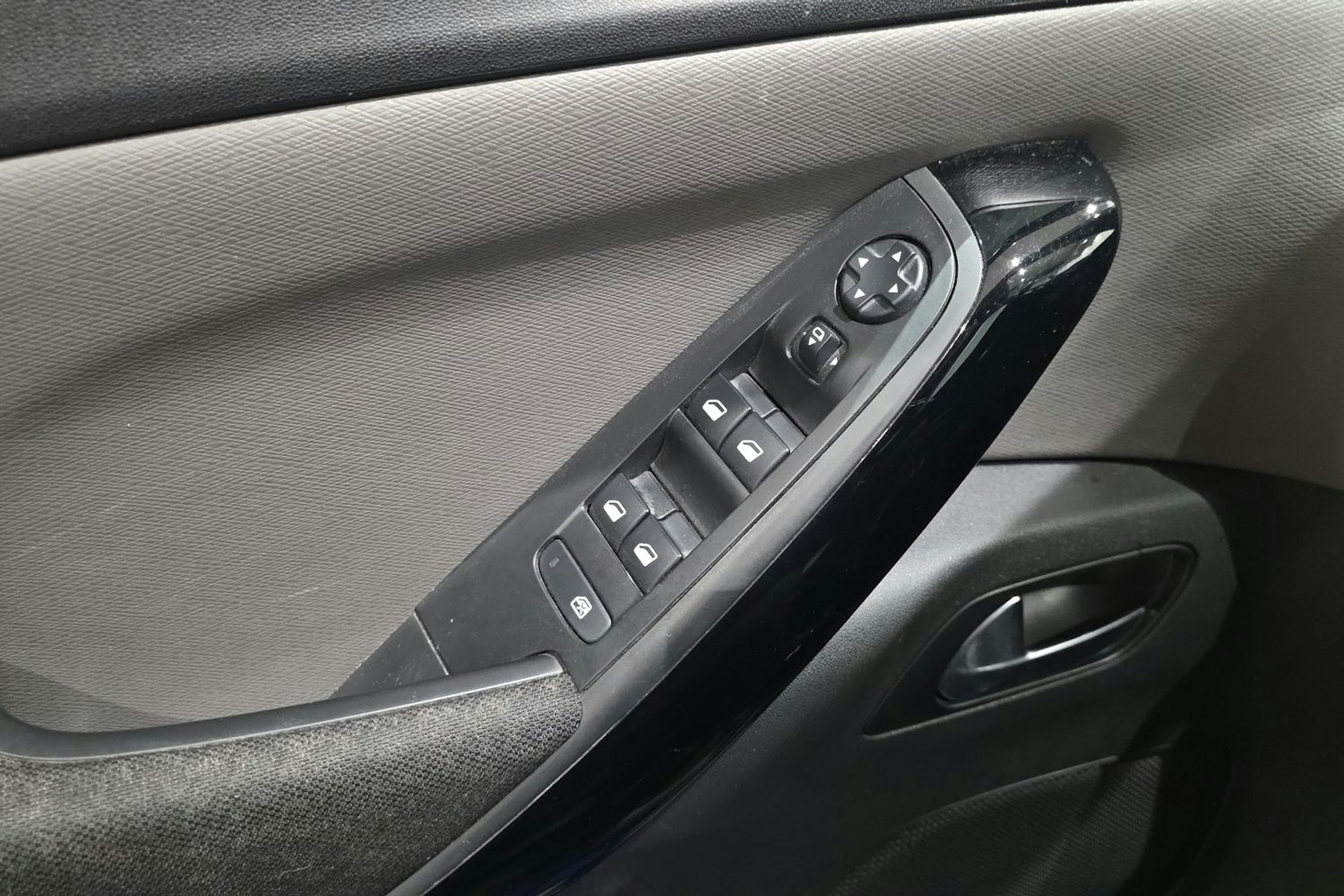 sininen Citroën C4 Picasso 2017 kuva 17.