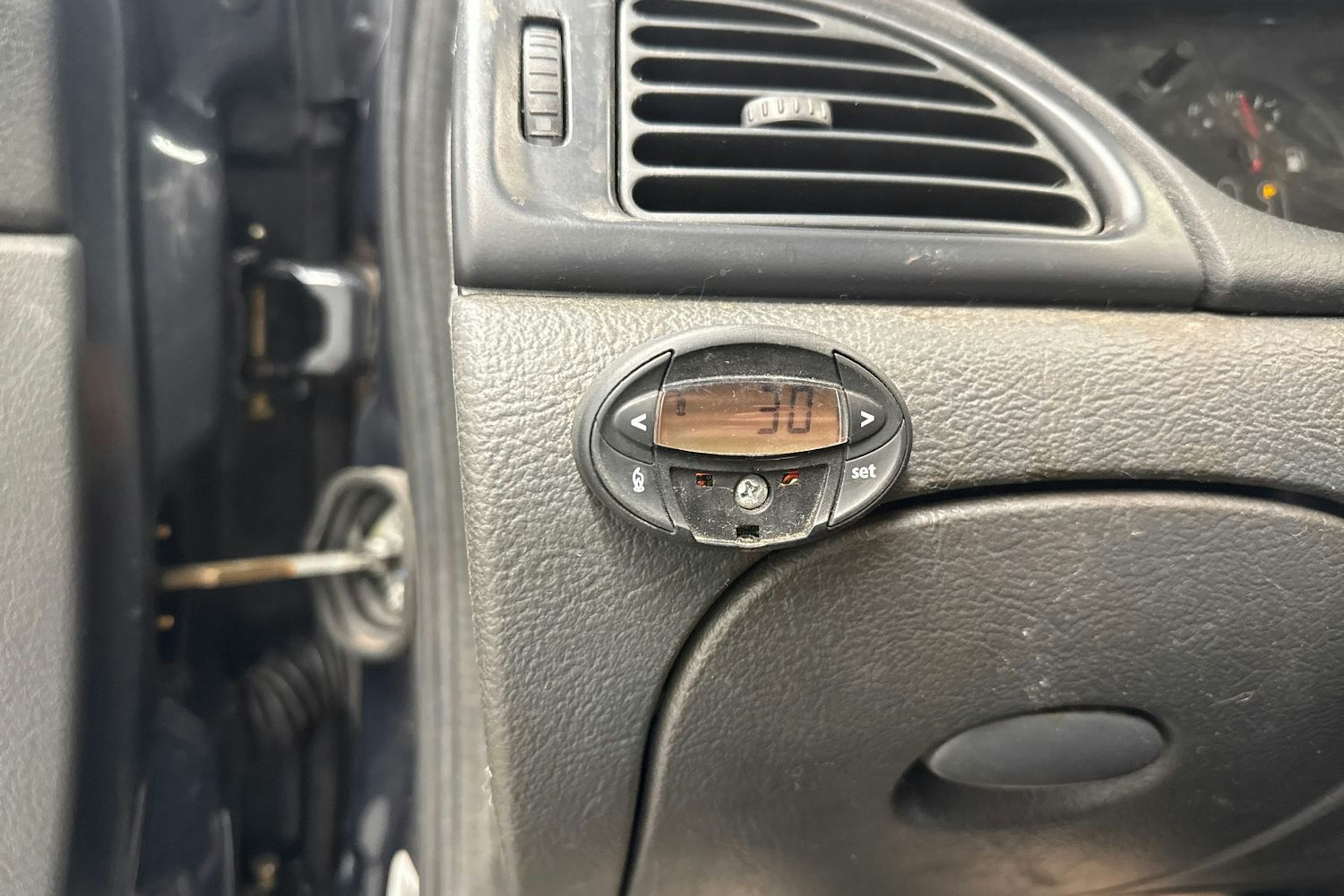 harmaa Citroën C5 2004 kuva 24.