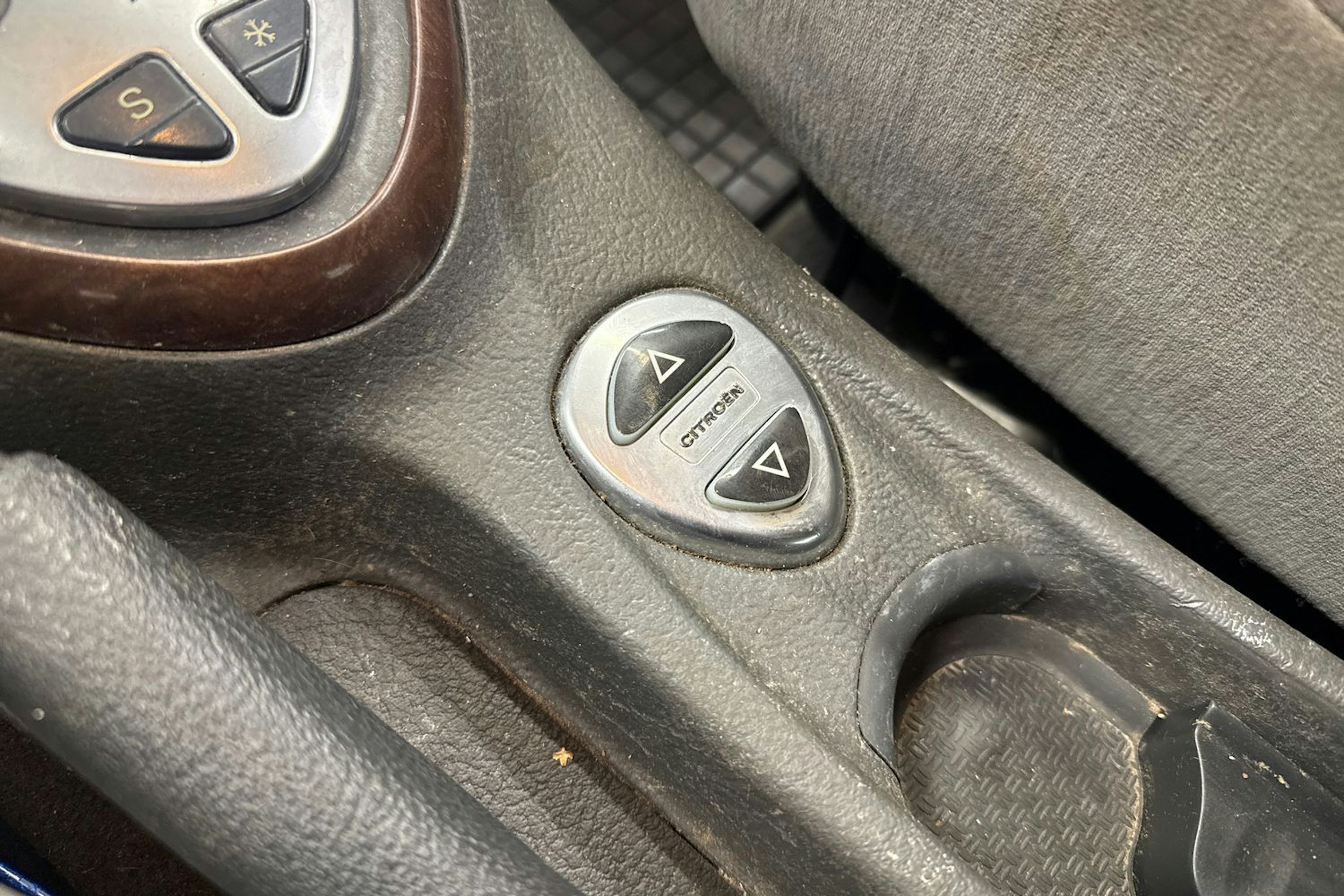 harmaa Citroën C5 2004 kuva 26.