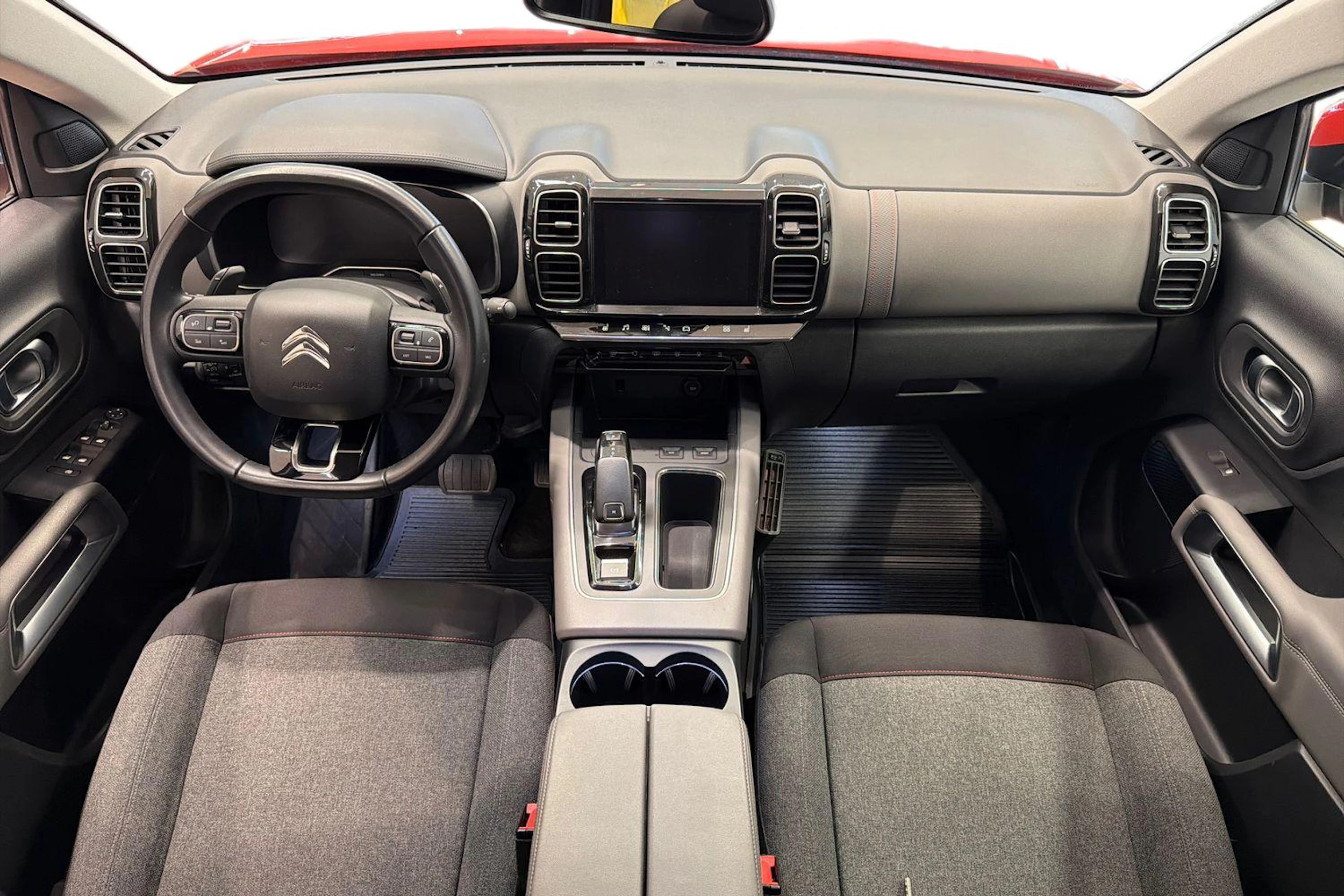 punainen Citroën C5 Aircross 2019 kuva 7.
