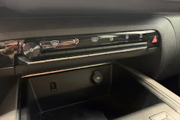punainen Citroën C5 Aircross 2019 kuva 23.