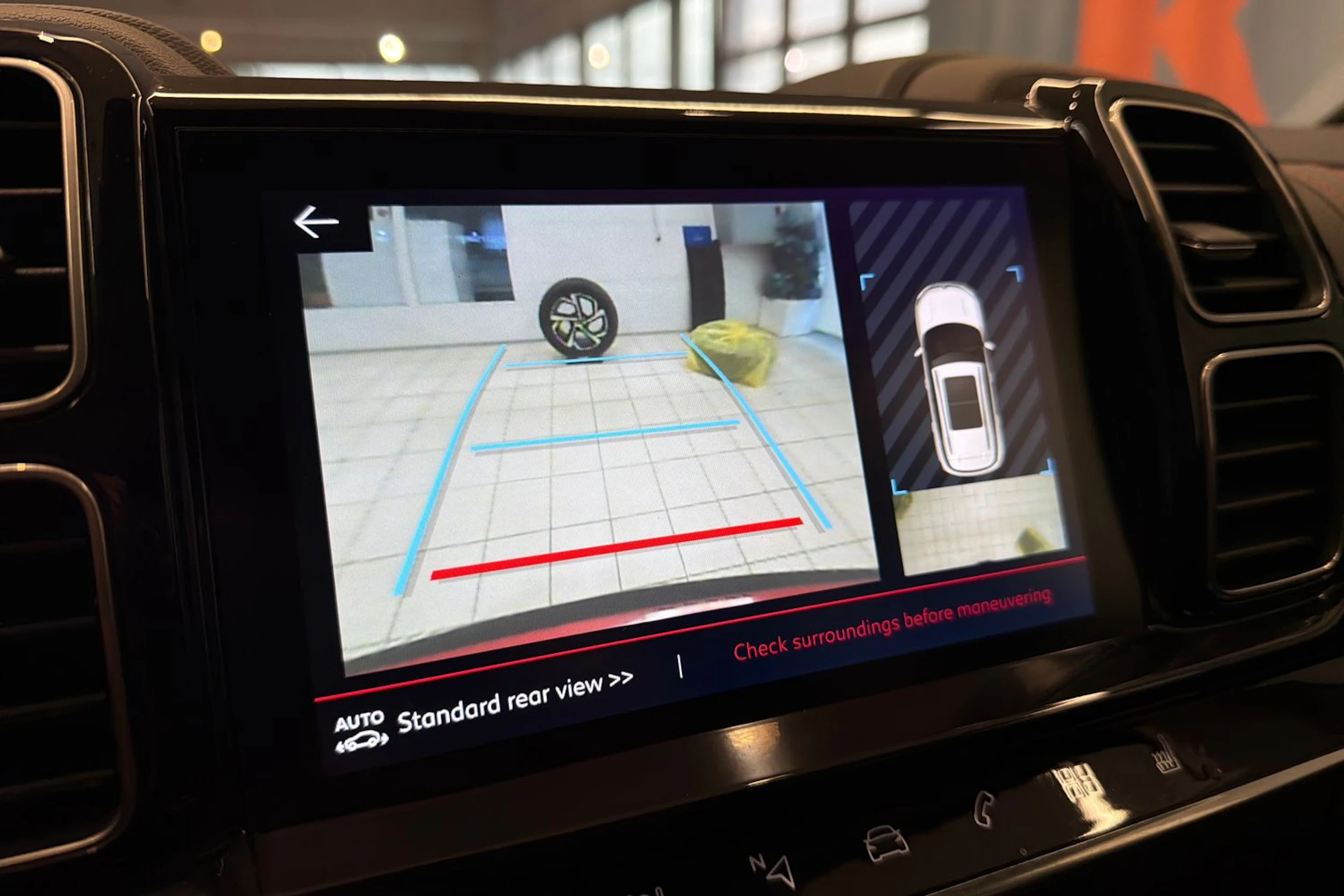 punainen Citroën C5 Aircross 2019 kuva 28.