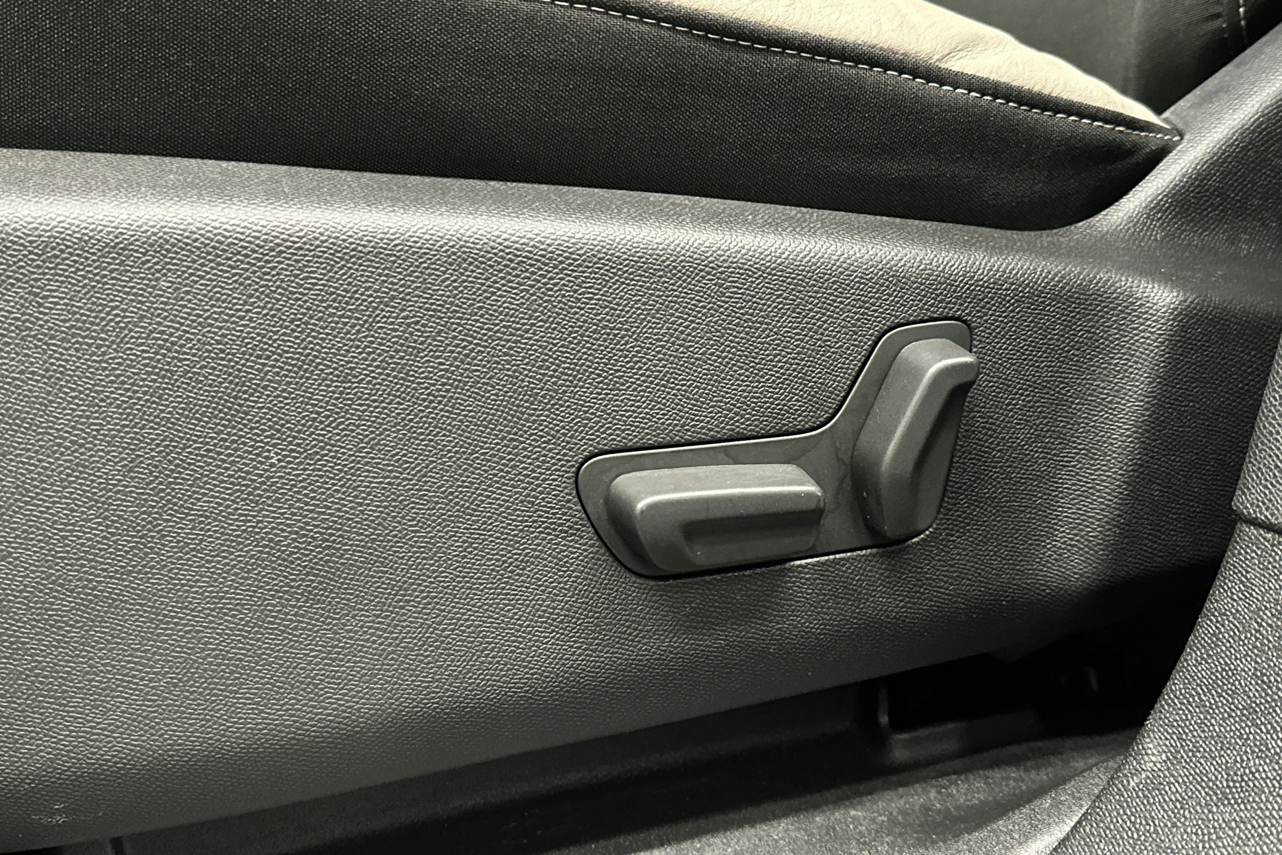 harmaa Citroën C5 Aircross 2019 kuva 17.