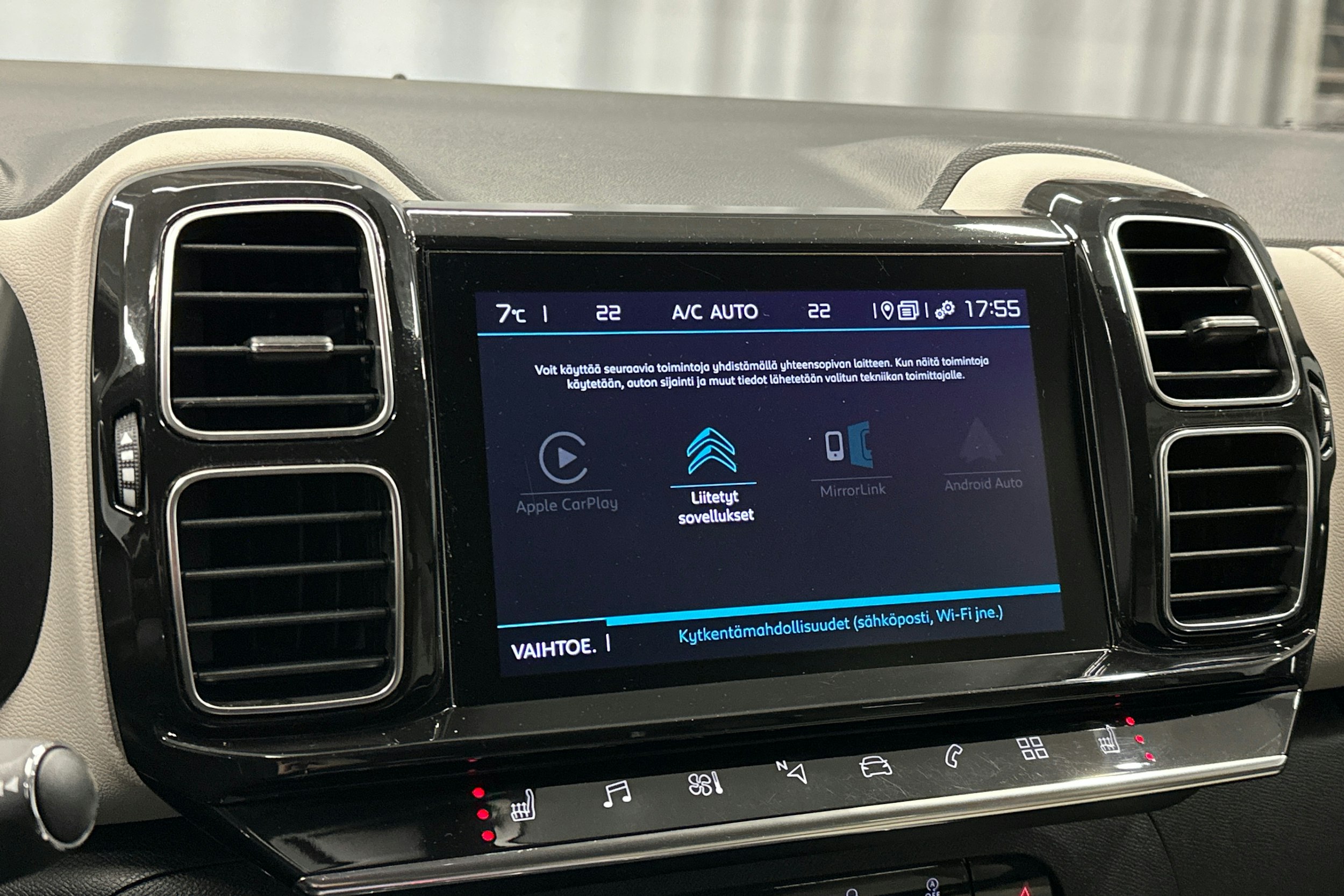 harmaa Citroën C5 Aircross 2019 kuva 23.