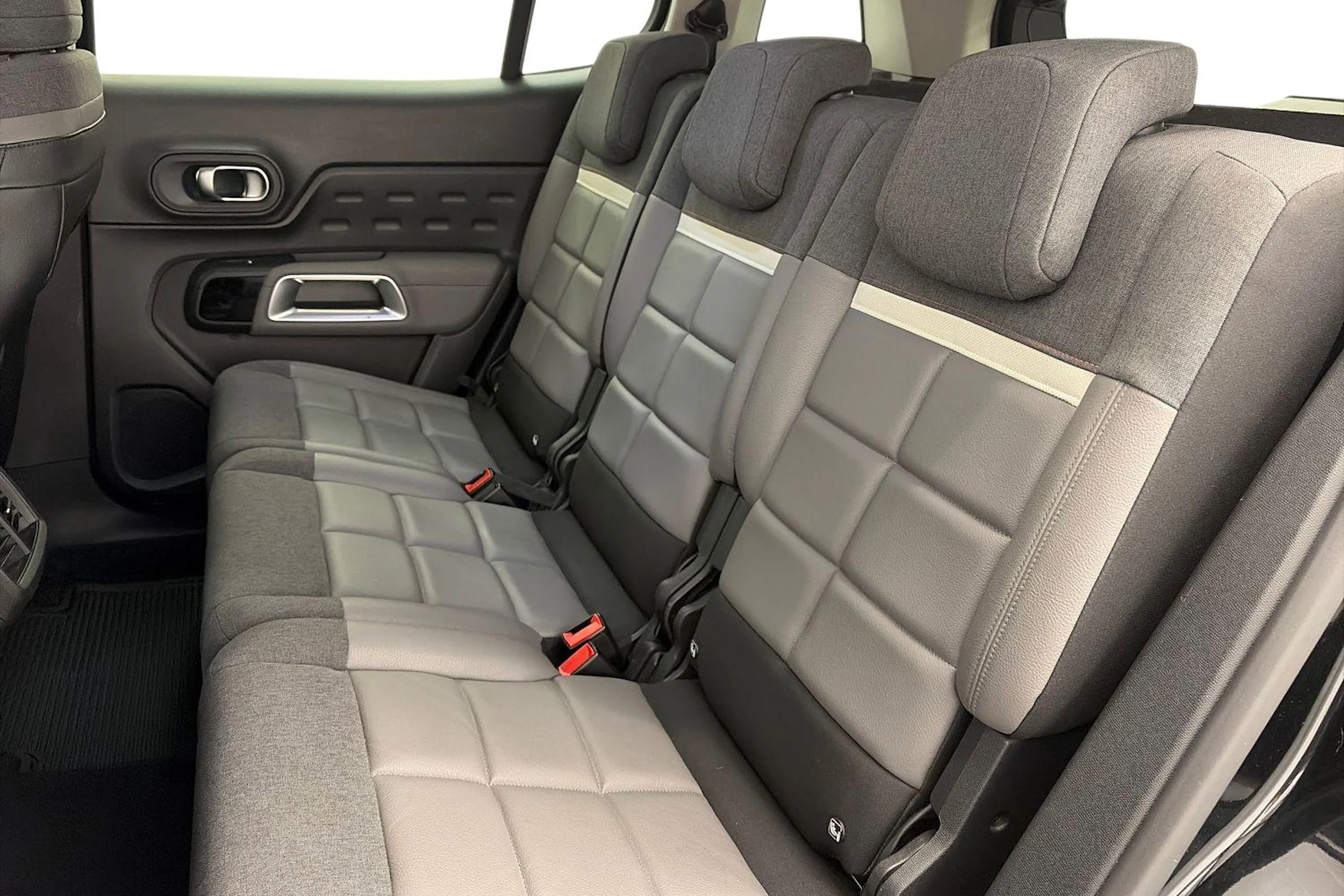 harmaa Citroën C5 Aircross 2019 kuva 8.