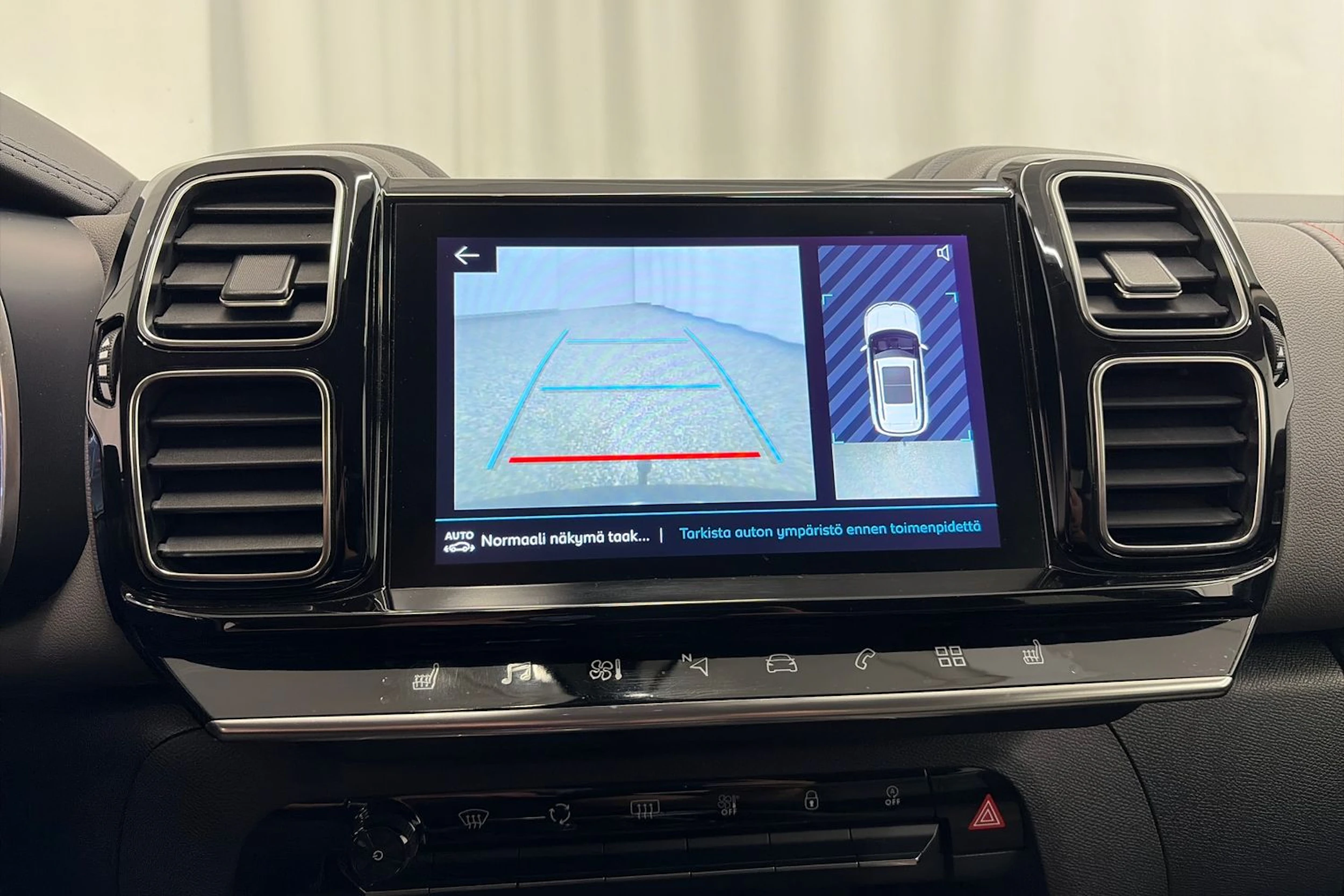harmaa Citroën C5 Aircross 2019 kuva 19.