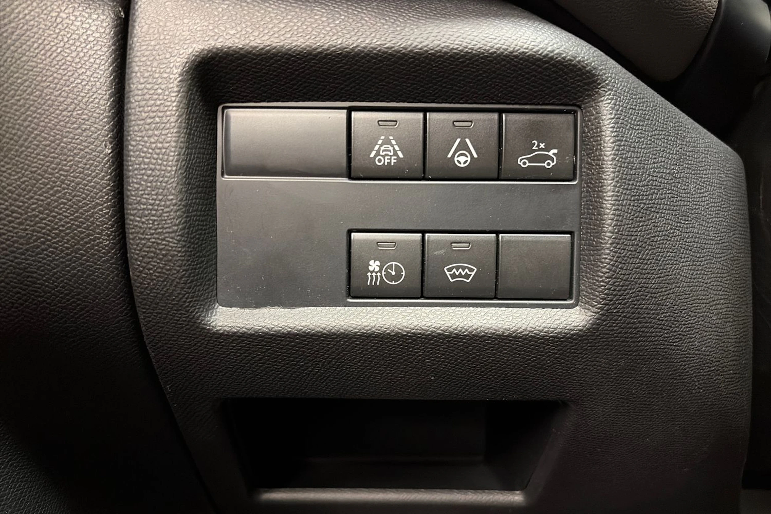 harmaa Citroën C5 Aircross 2019 kuva 26.