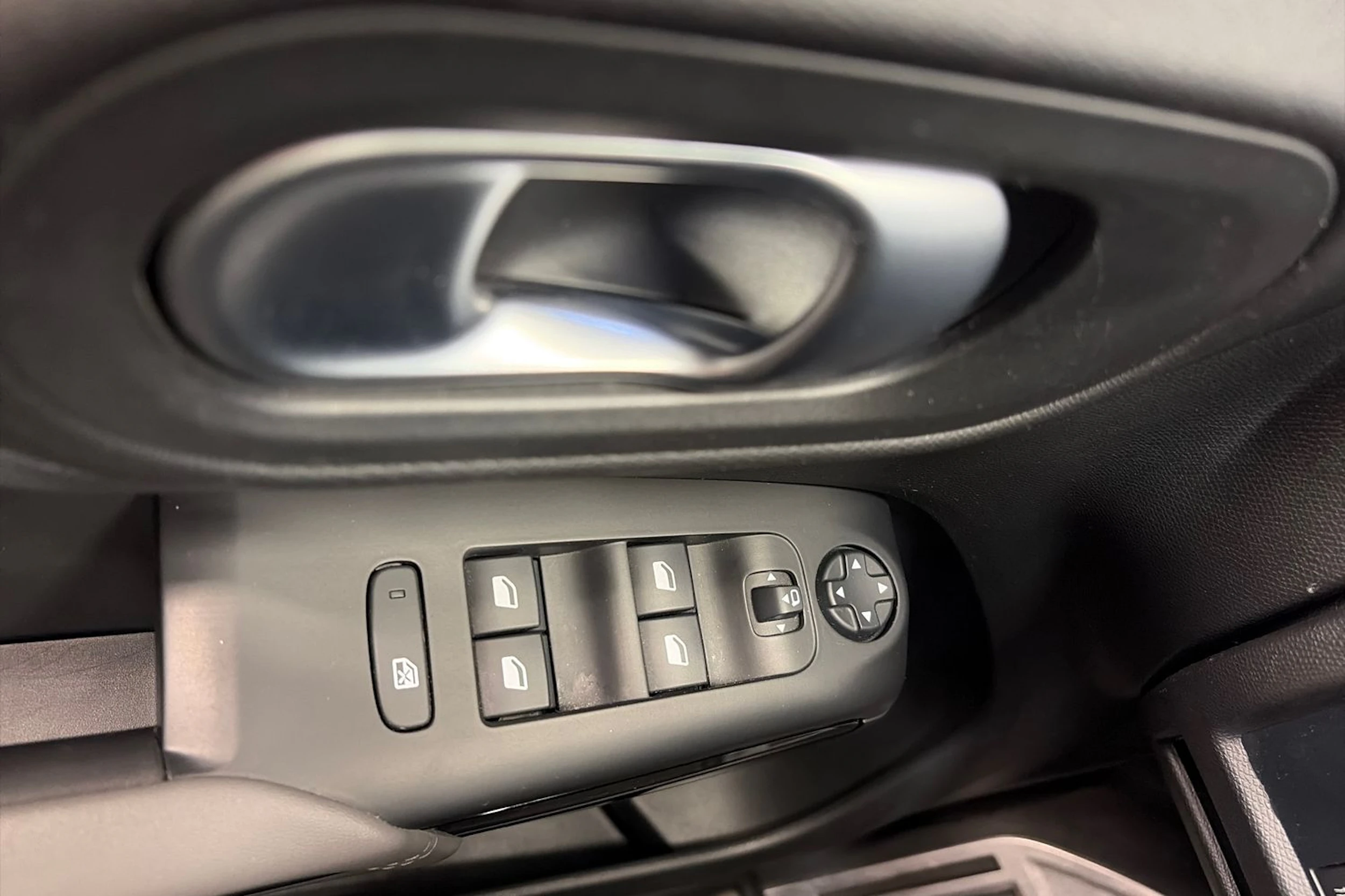 harmaa Citroën C5 Aircross 2019 kuva 27.