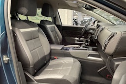Valkoinen Citroën C5 Aircross 2019 kuva 23.