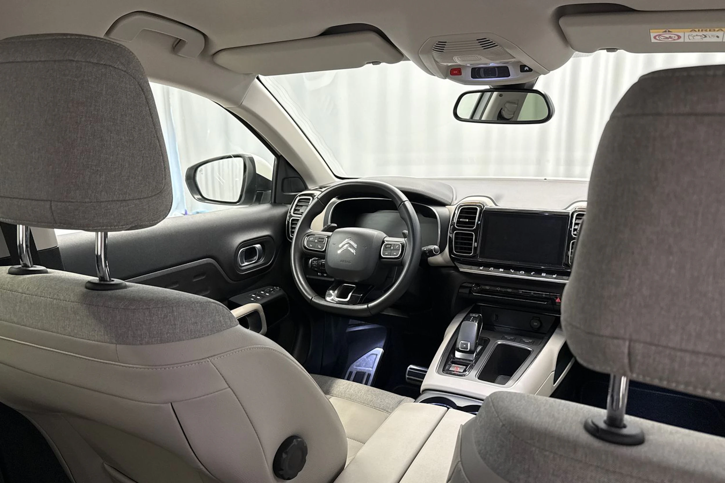 musta Citroën C5 Aircross 2020 kuva 12.