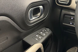musta Citroën C5 Aircross 2020 kuva 21.