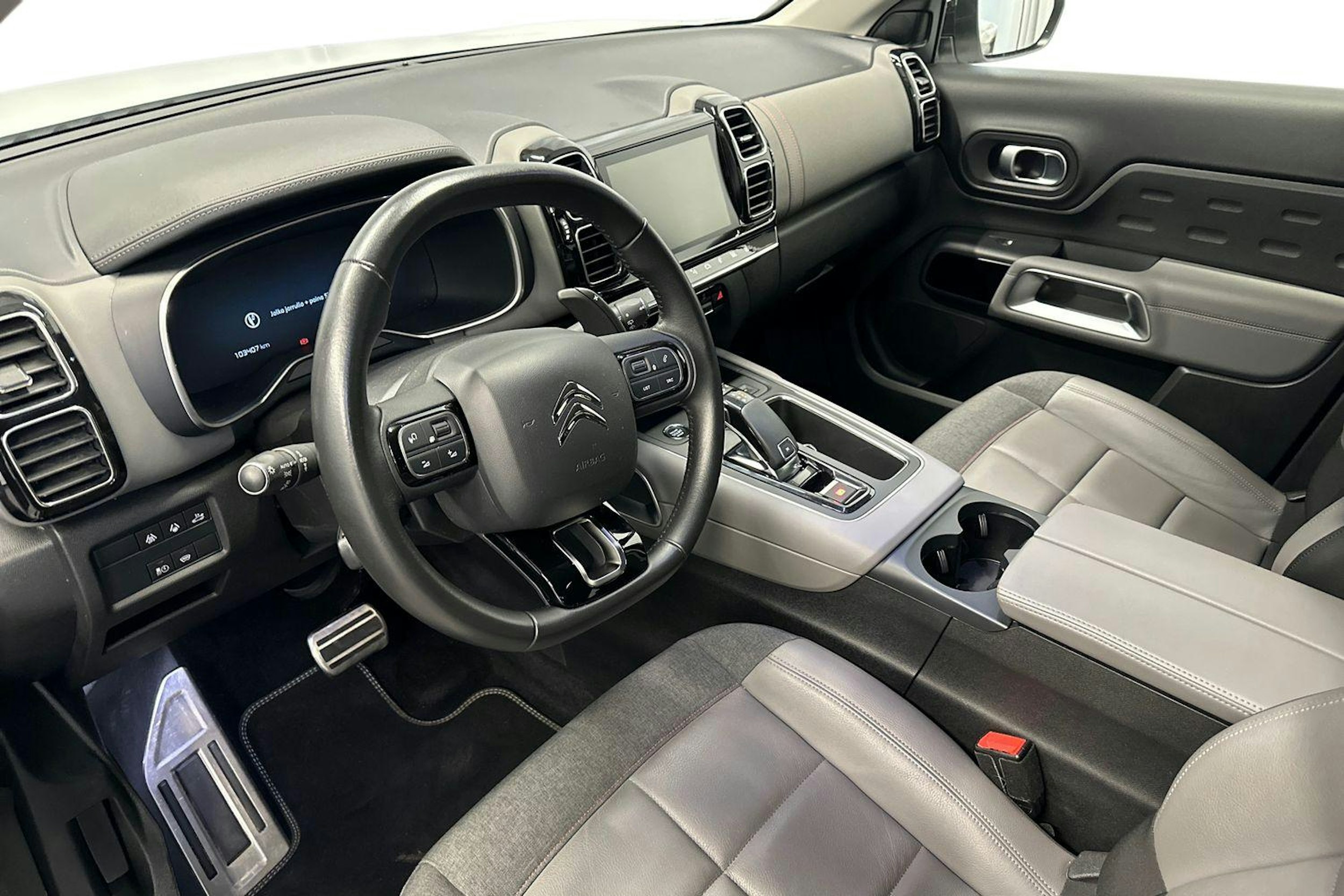 Musta Citroën C5 Aircross 2020 kuva 7.