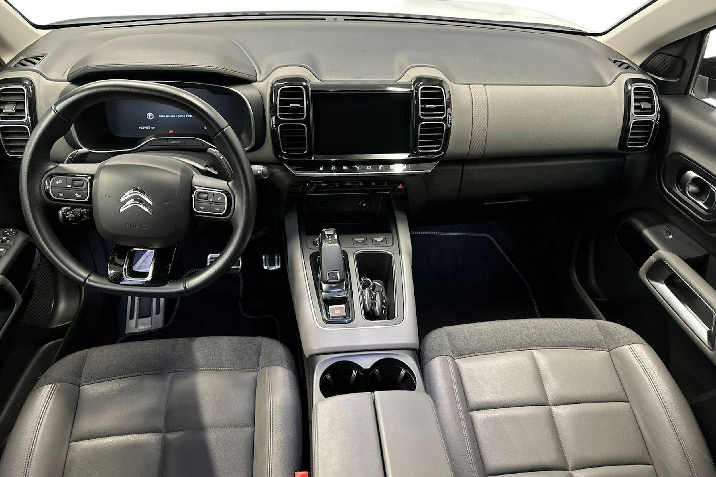 Musta Citroën C5 Aircross 2020 kuva 9.