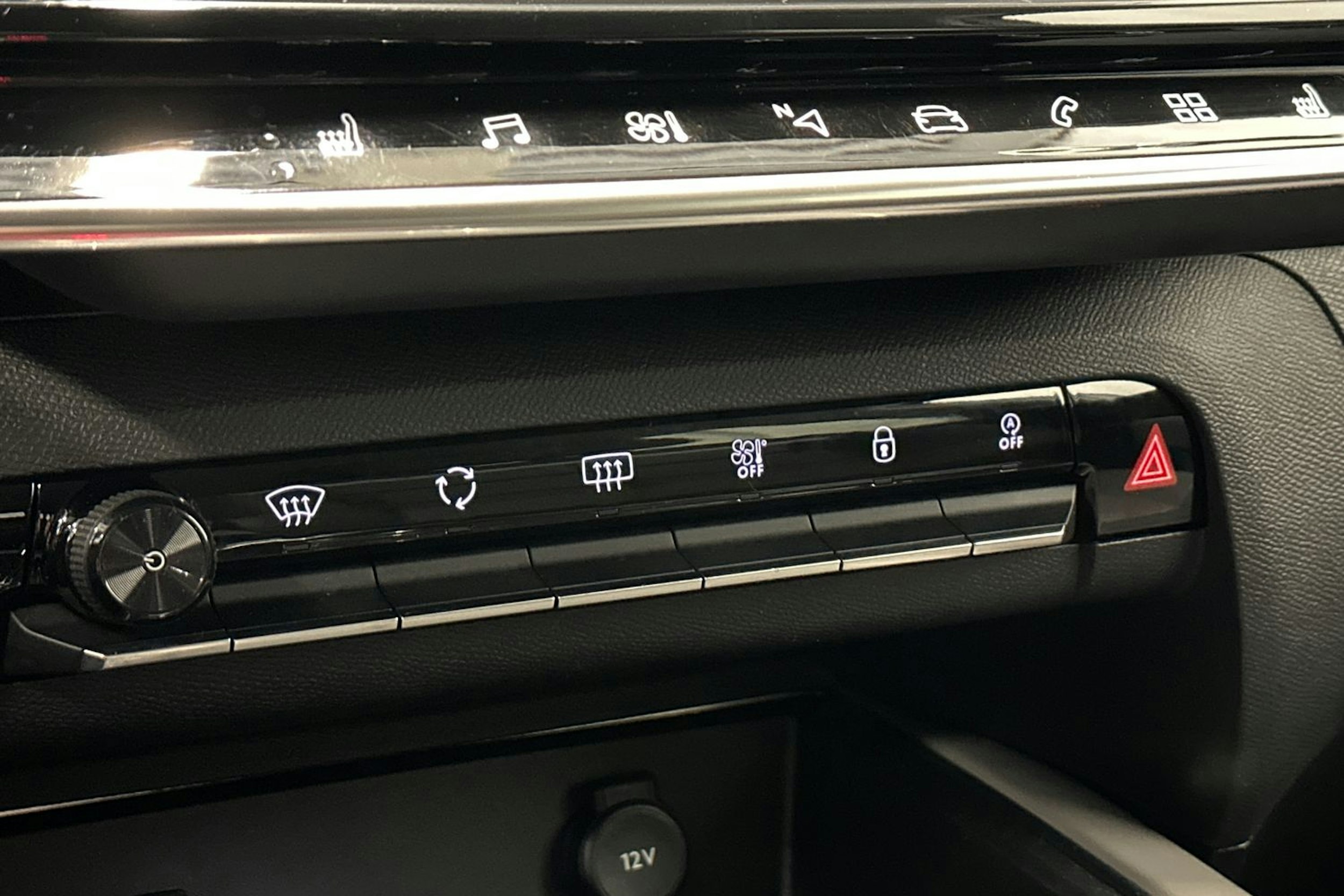 Musta Citroën C5 Aircross 2020 kuva 21.