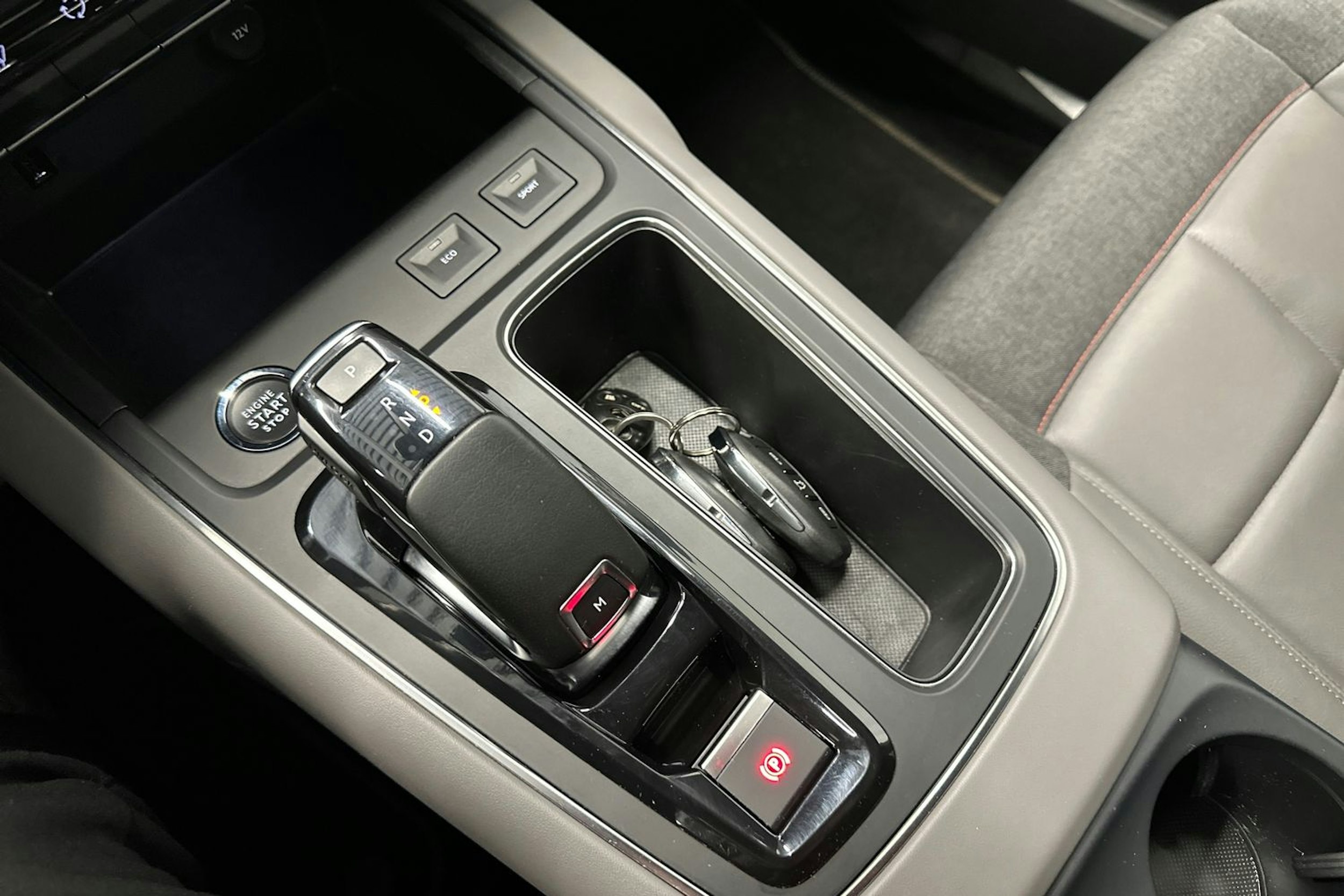 Musta Citroën C5 Aircross 2020 kuva 22.