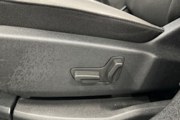 Musta Citroën C5 Aircross 2020 kuva 23.