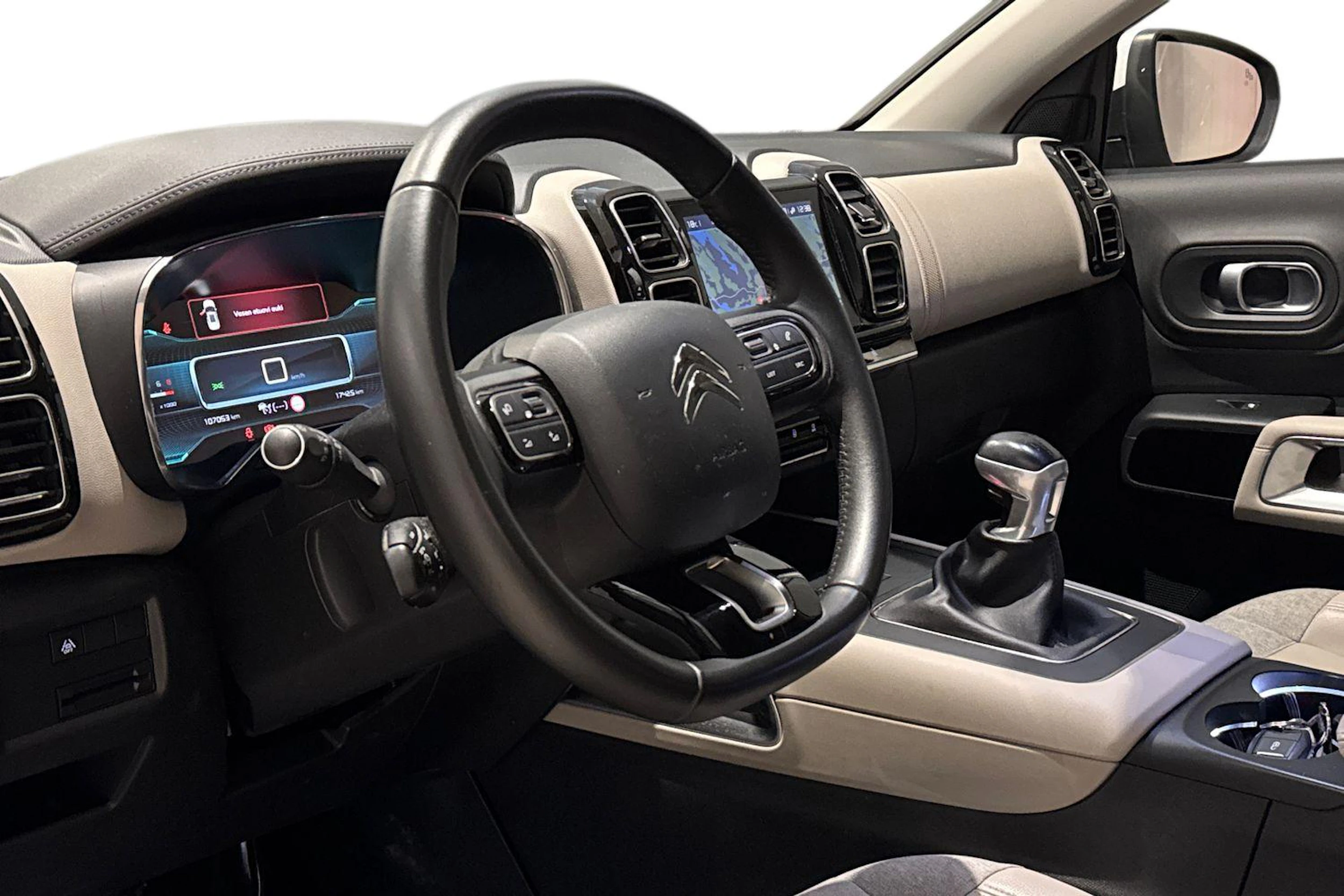 musta Citroën C5 Aircross 2020 kuva 6.