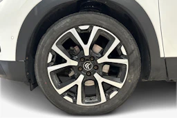 musta Citroën C5 Aircross 2020 kuva 9.